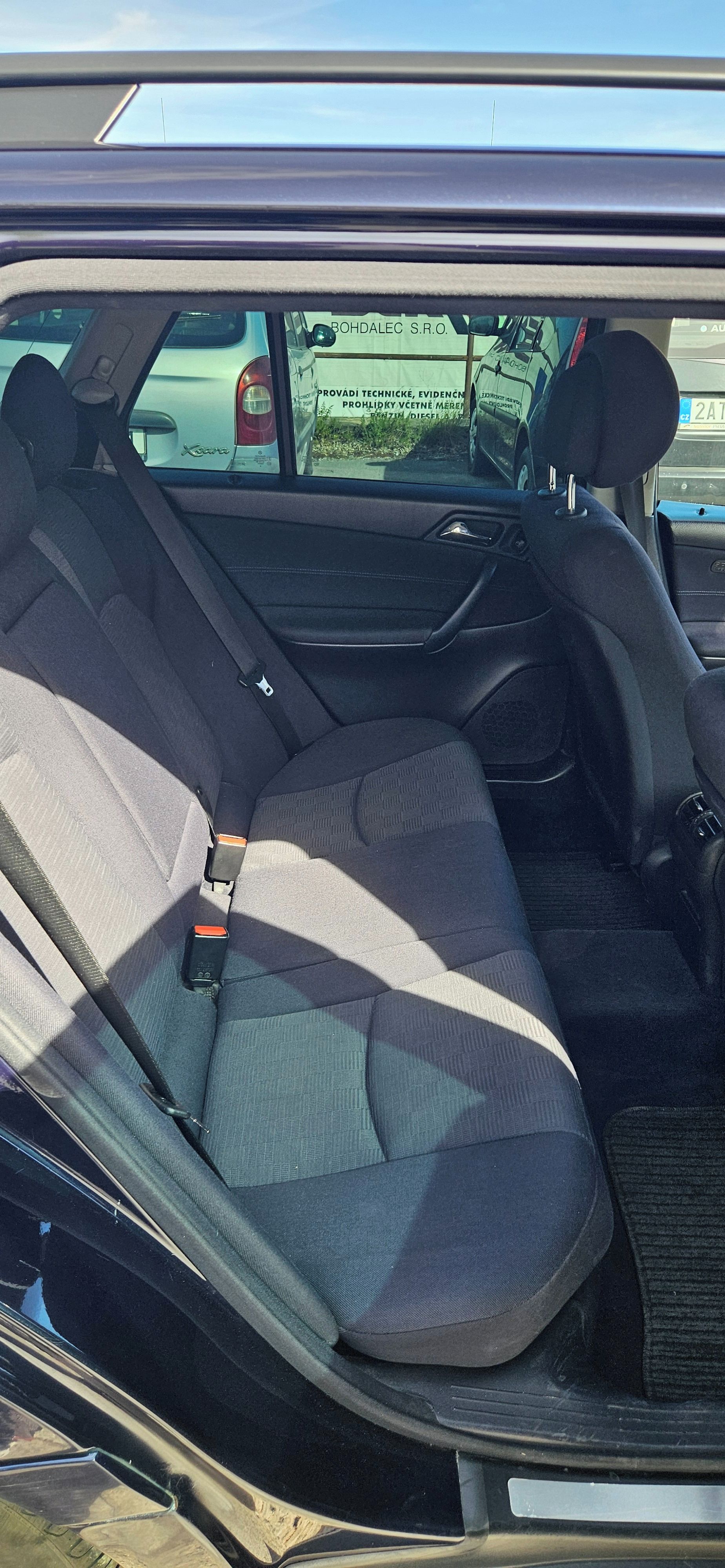 Mercedes-Benz Třídy C, 200cdi velmi dobrý stav - fotka 6