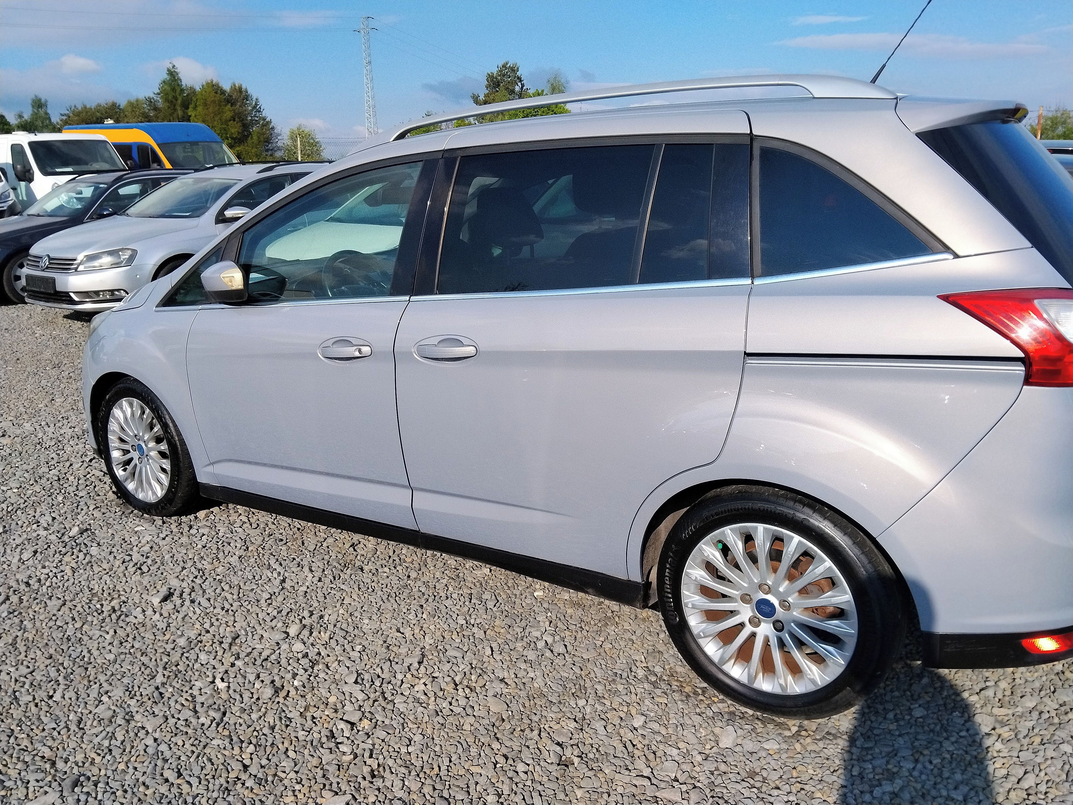 Ford Grand C-MAX, 1.6 TDCi 7 Míst, Klima, Navi - fotka 3