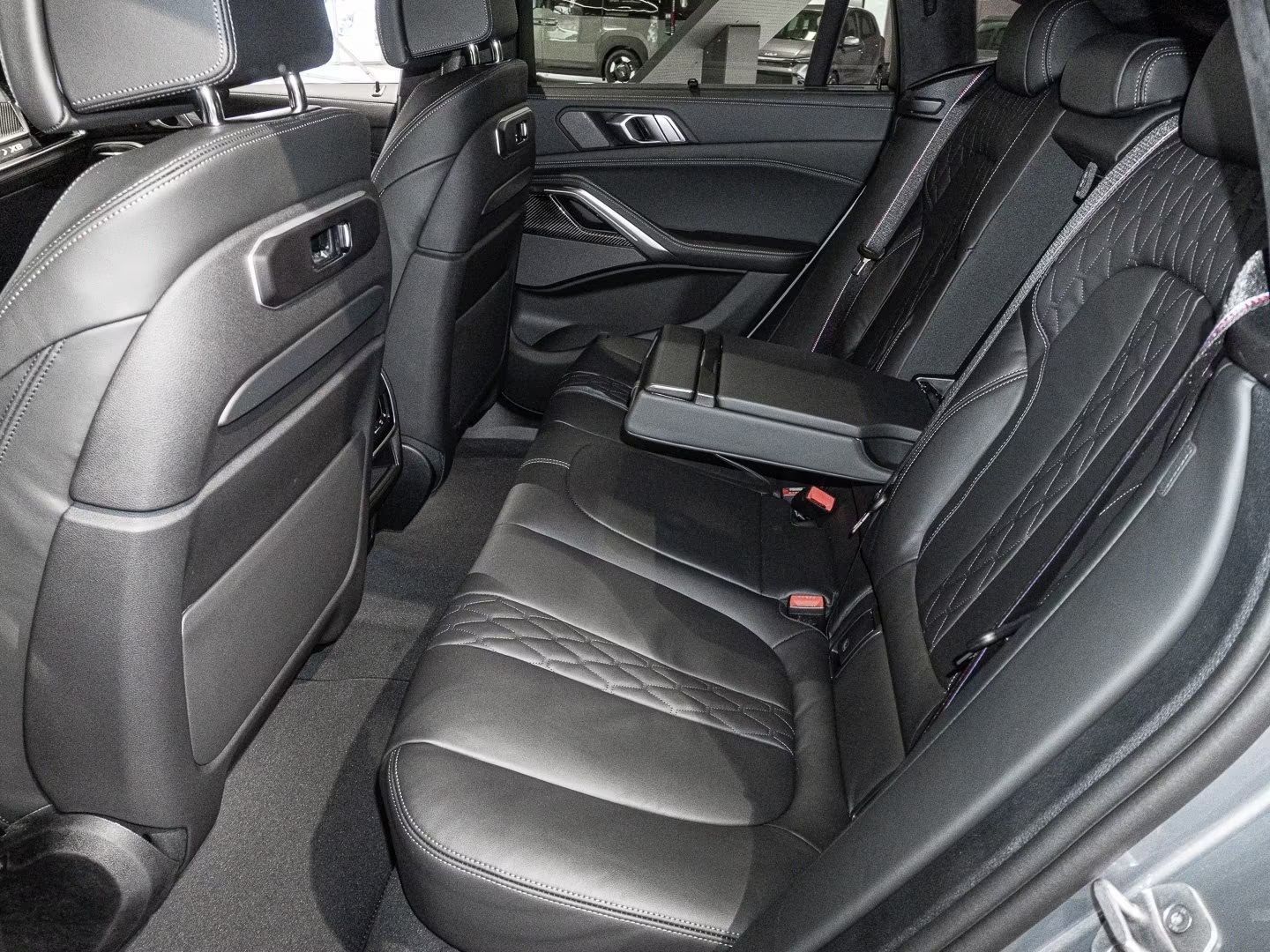 BMW X6, 30d xDrive Masáže Nezávislé - fotka 5