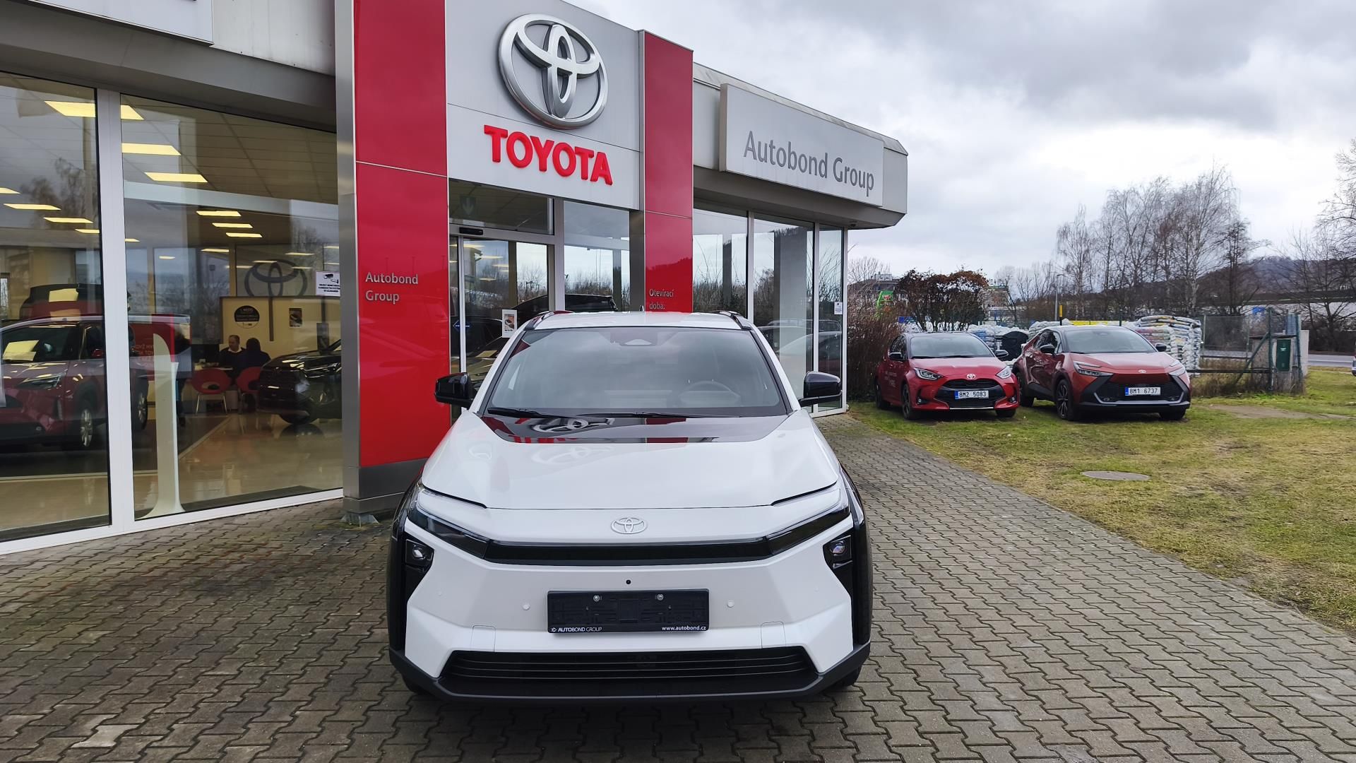Toyota bZ4X, BEV 4X4 - EXECUTIVE - fotka 2