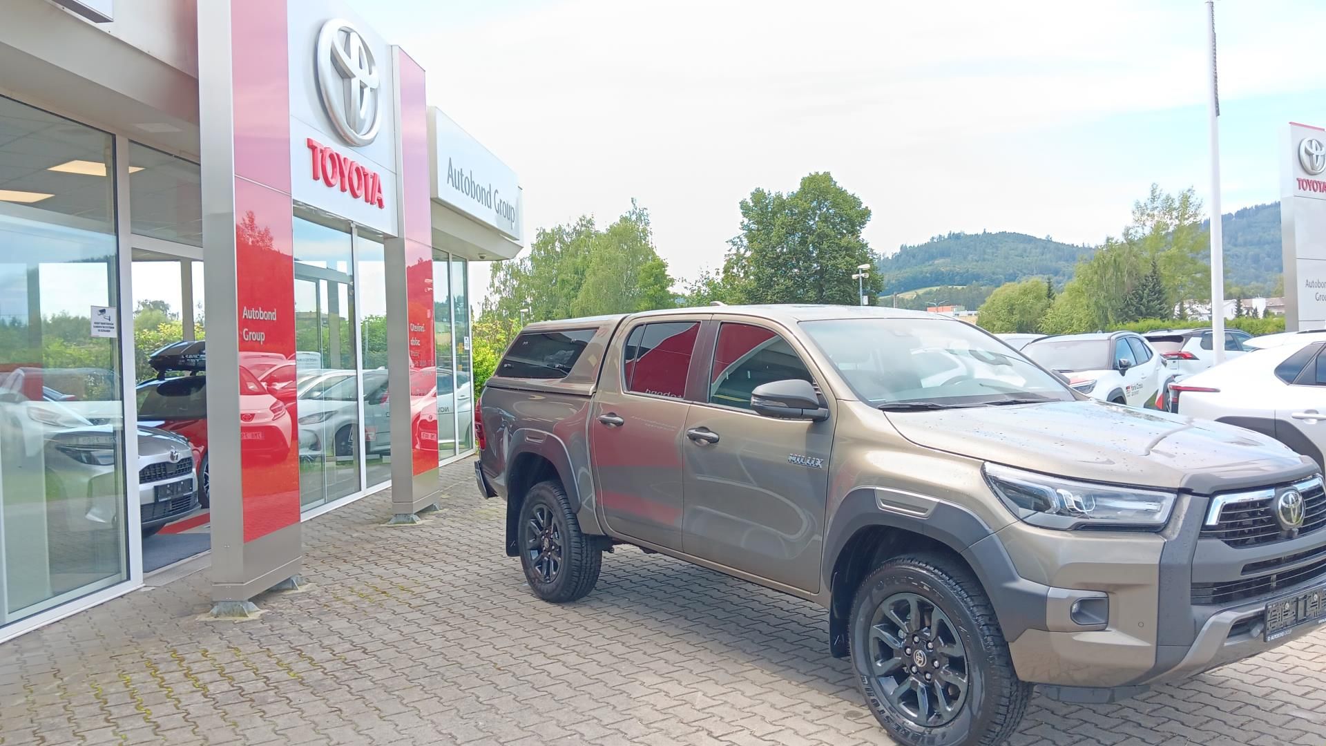 Toyota Hilux, 2.8 DIESEL 4X4 INVINCIBLE - fotka 3