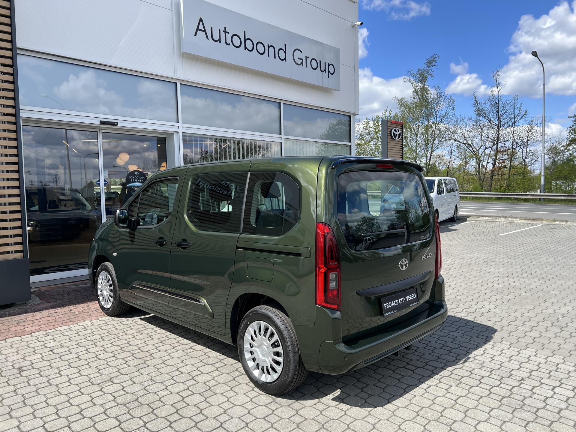Toyota Proace City Verso, 1.2T 6MT Business Short - fotka 4