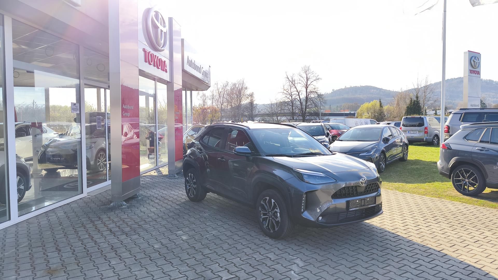 Toyota Yaris Cross, 1.5 HEV STYLE 4X4 - fotka 3