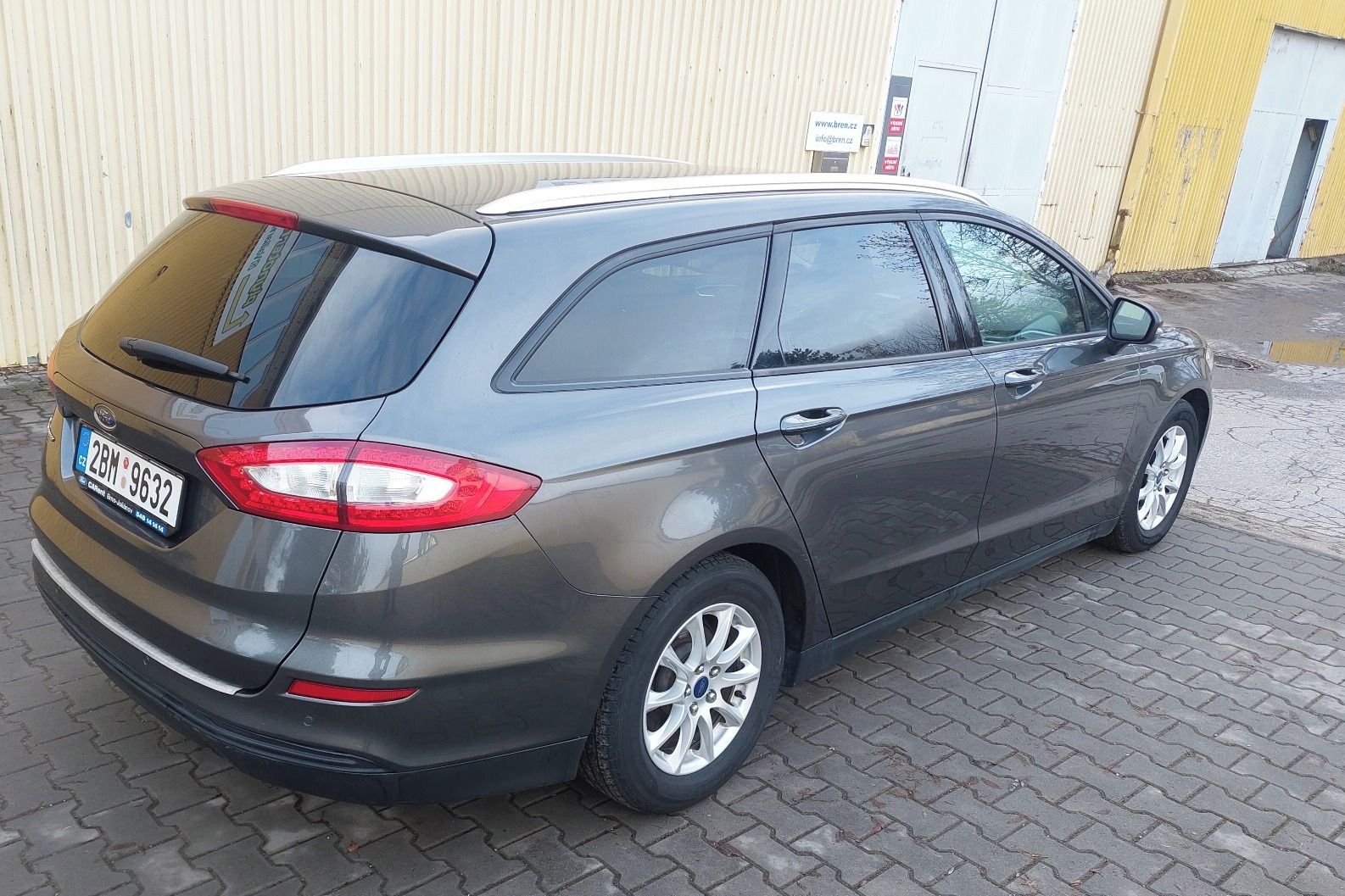 Ford Mondeo - fotka 2