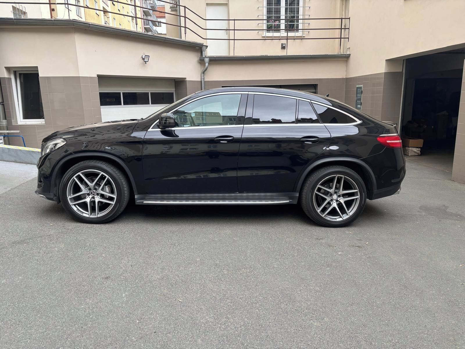 Mercedes-Benz GLE, 350 D 4MATIC - fotka 3