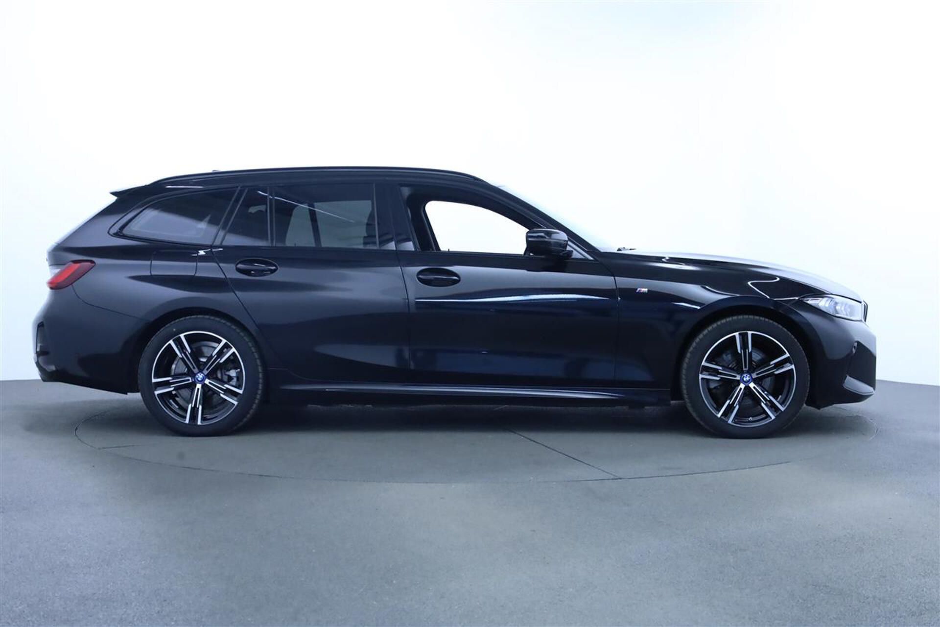 BMW Řada 3, 330e M-Sport ACC Kam - fotka 4