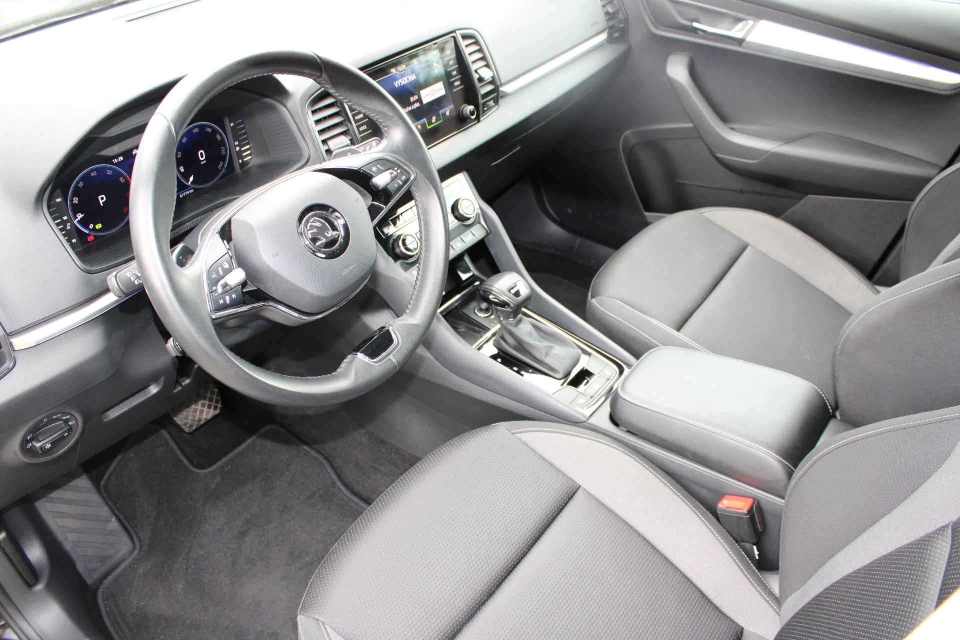 Škoda Karoq, 1.5 TSI 110kW DSG záruka - fotka 5