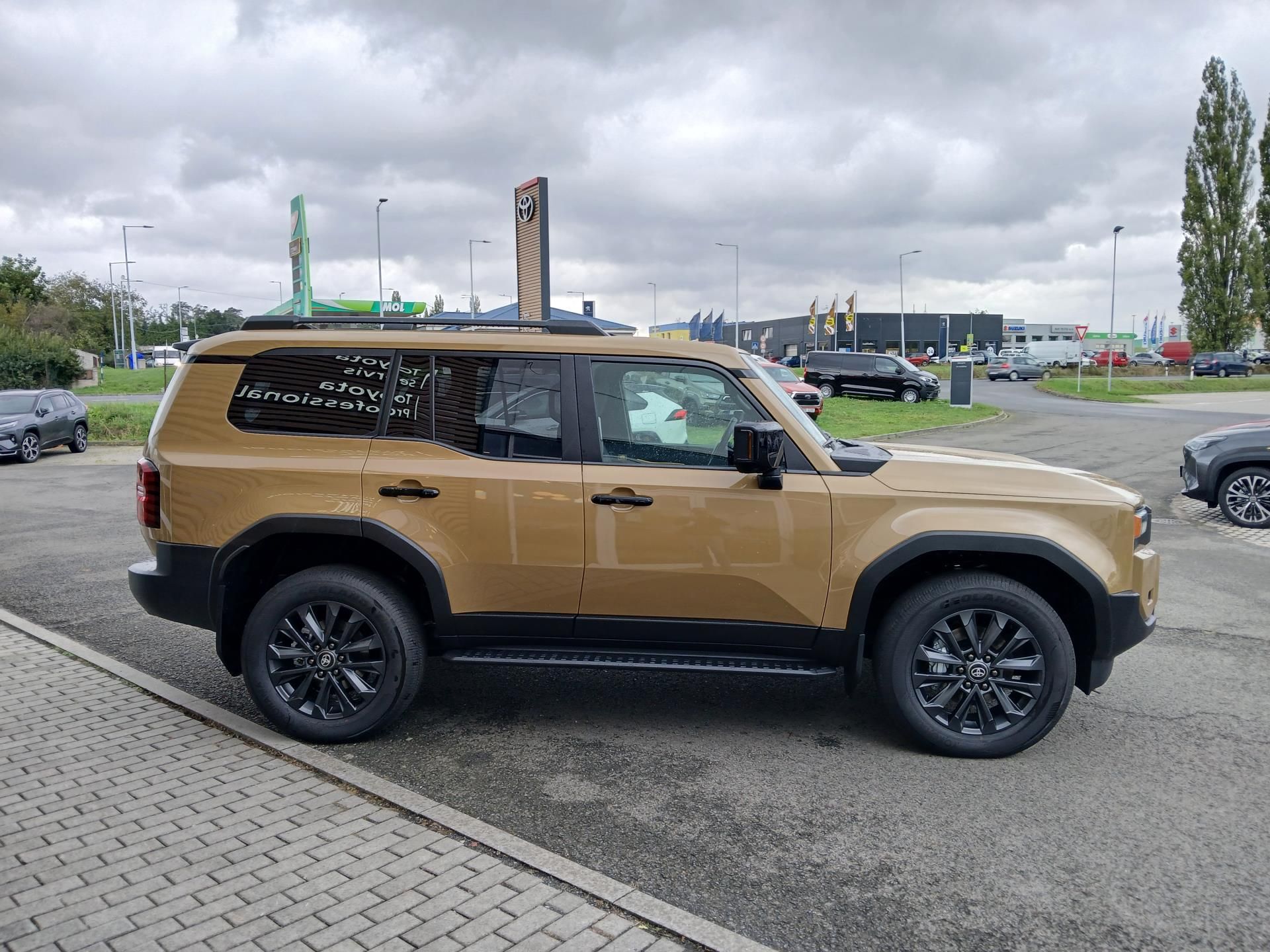 Toyota Land Cruiser, 2.8D 8AT Executive - fotka 4