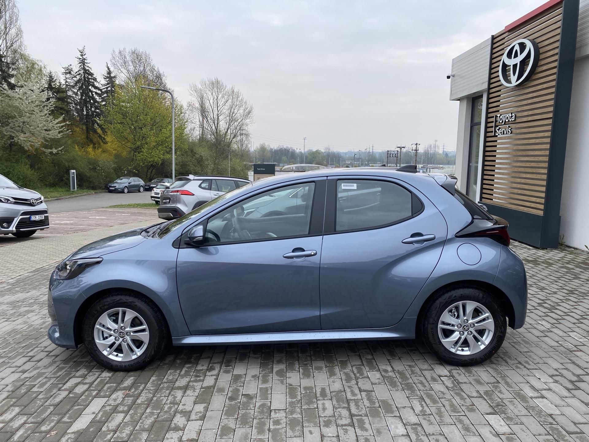 Toyota Yaris, 1.5 HEV Comfort Business - fotka 3