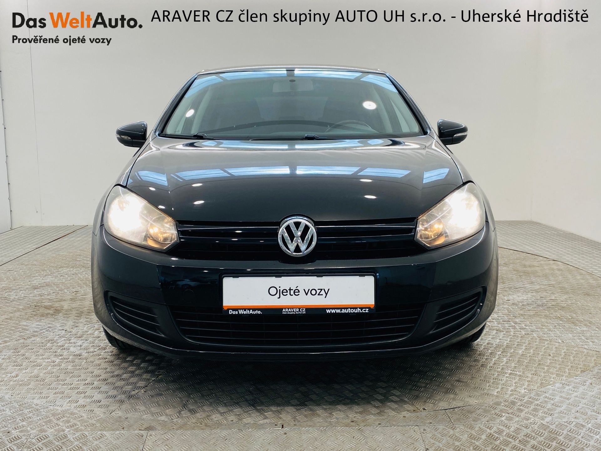 Volkswagen Golf, 1.6 TDI Aut. Klima ČR - fotka 4