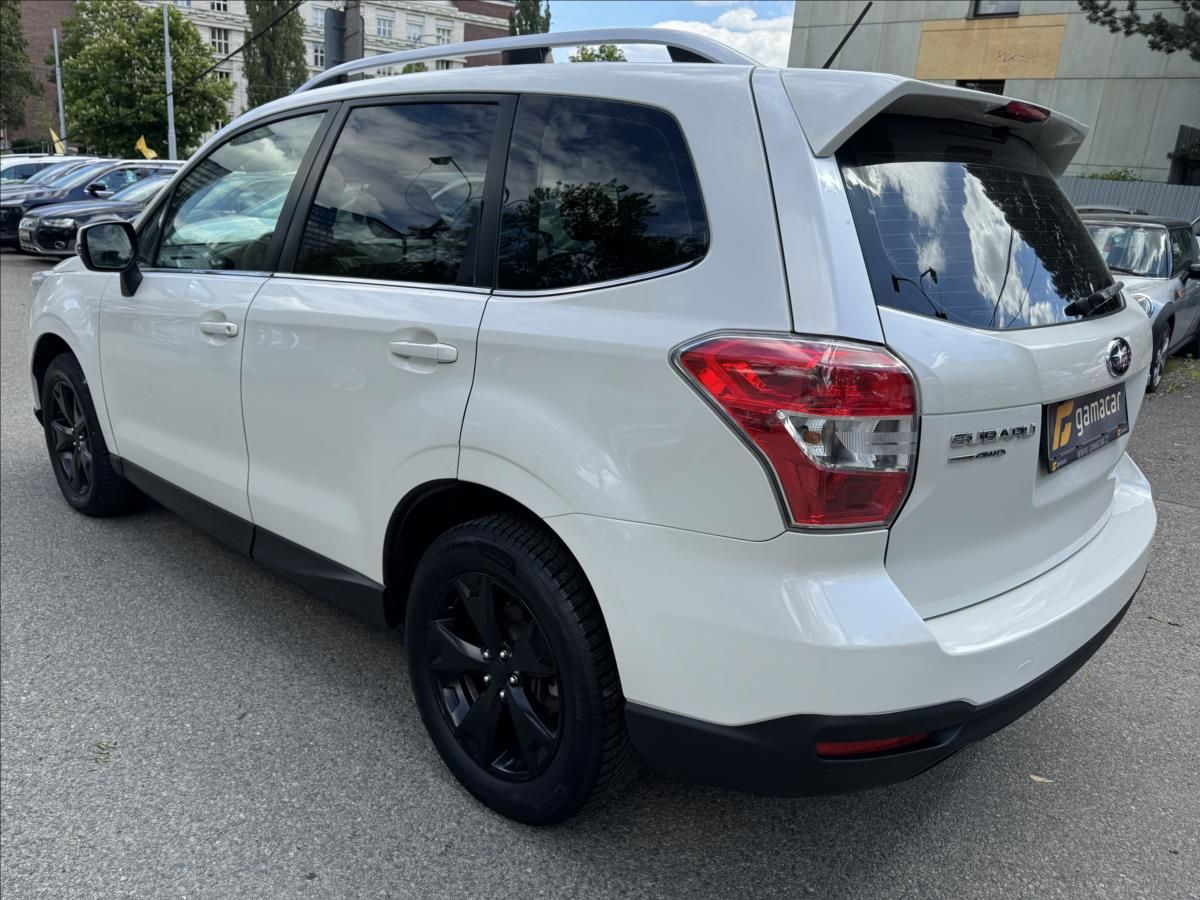 Subaru Forester, 2,0 facelift+Xenon - fotka 6
