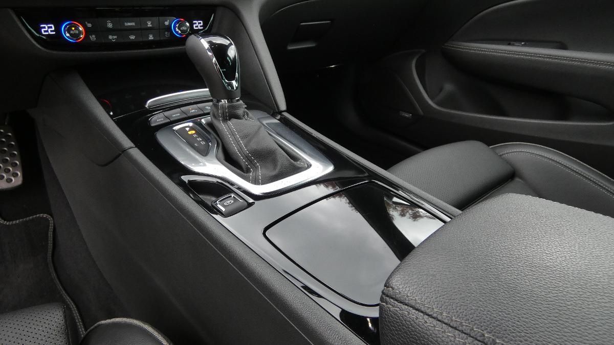 Opel Insignia, ST 2,0 T 4x4 GSi - fotka 6