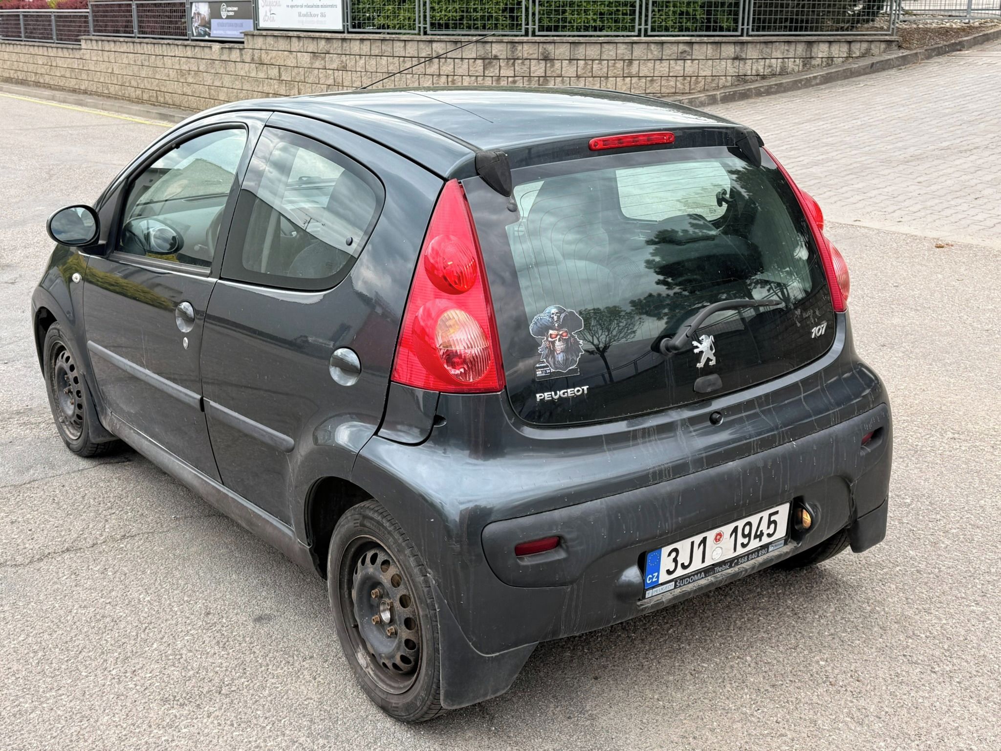 Peugeot 107, Peugeot 107 1.0i 50kw CZ - fotka 2