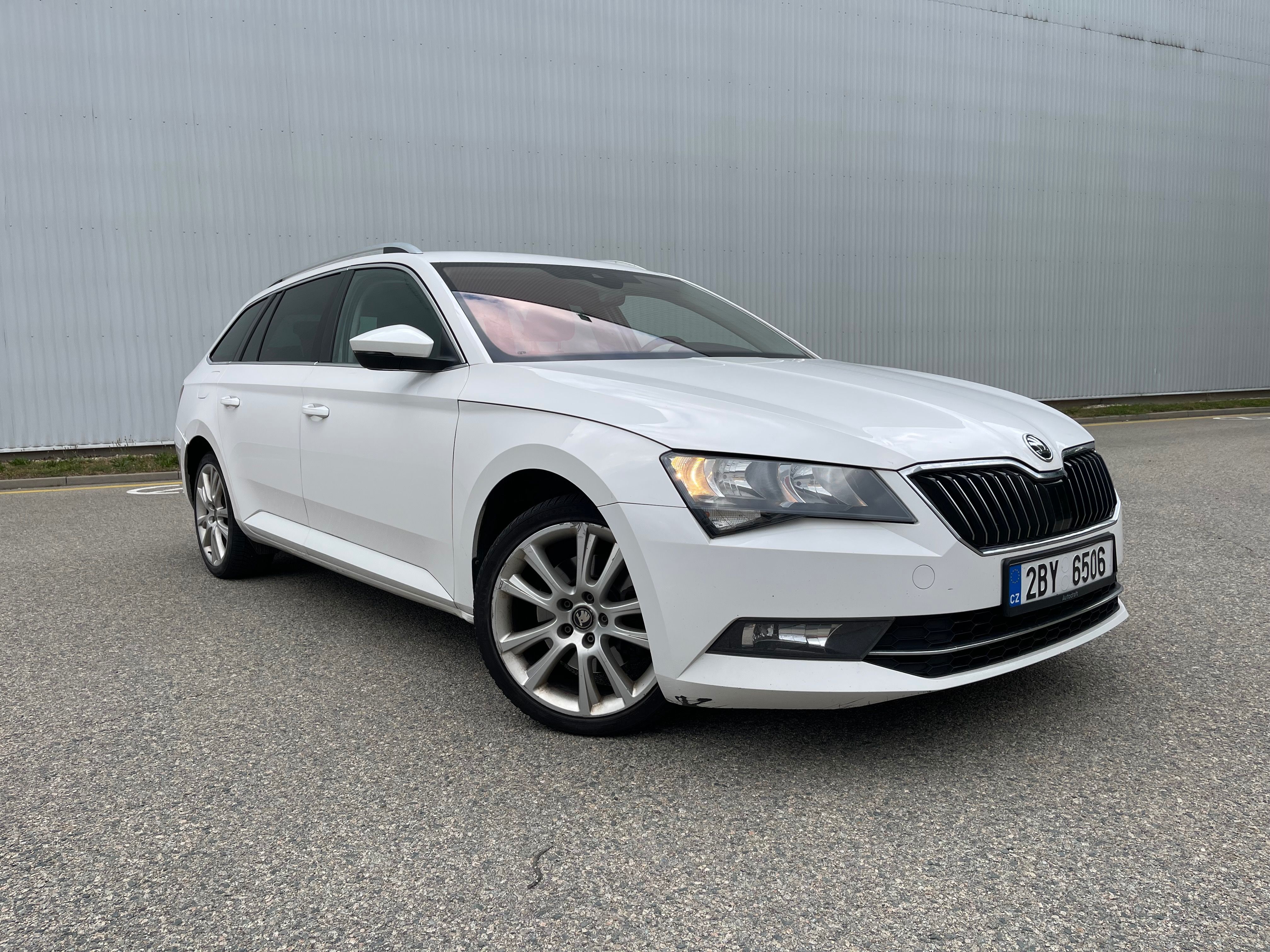 Škoda Superb, 110 kW, EURO 6, bílá