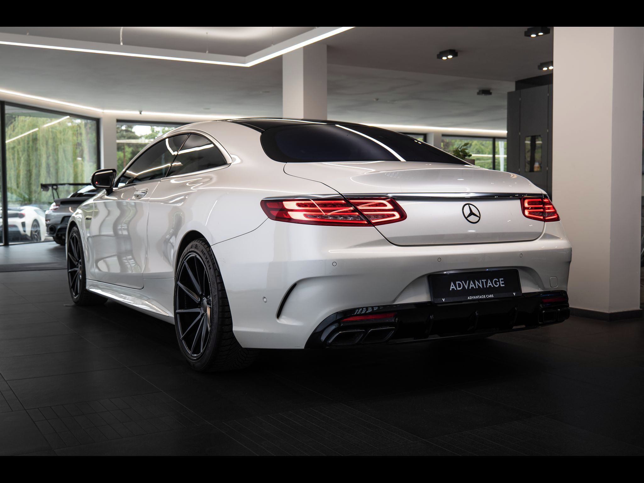 Mercedes-Benz Třídy S, 500 Coupé 4MATIC - fotka 3