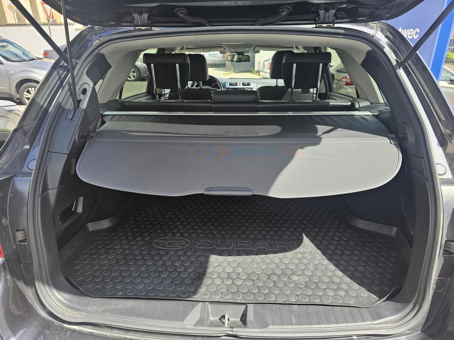 Subaru Outback, 2 TD kůže, NAVI - fotka 6