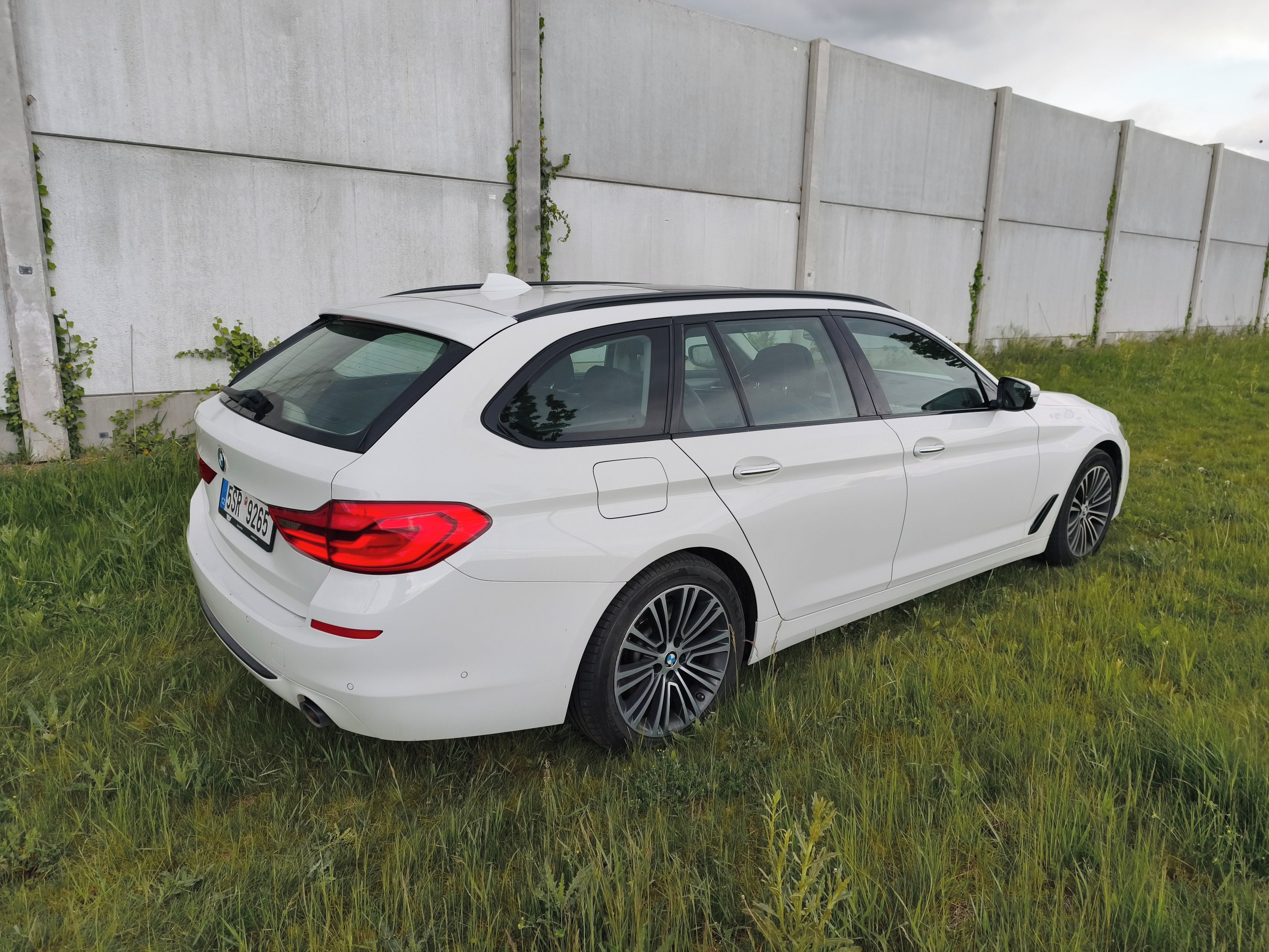 BMW Řada 5, 3.0D - fotka 2
