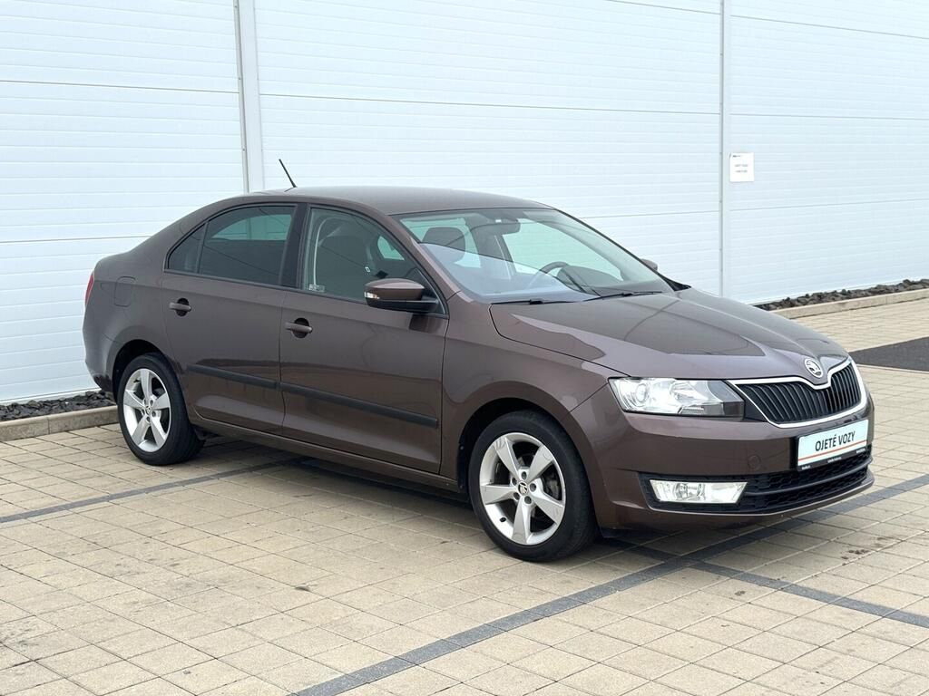 Škoda Rapid, Ambiente 1.2 TSI 66 kW - fotka 3
