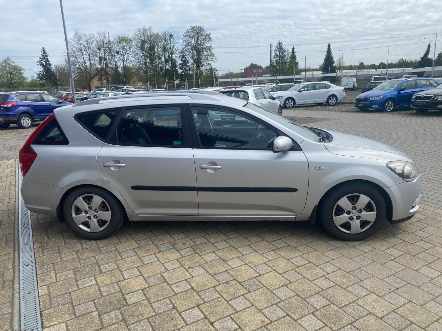 Kia Cee´d, 1.4  ČR - fotka 3