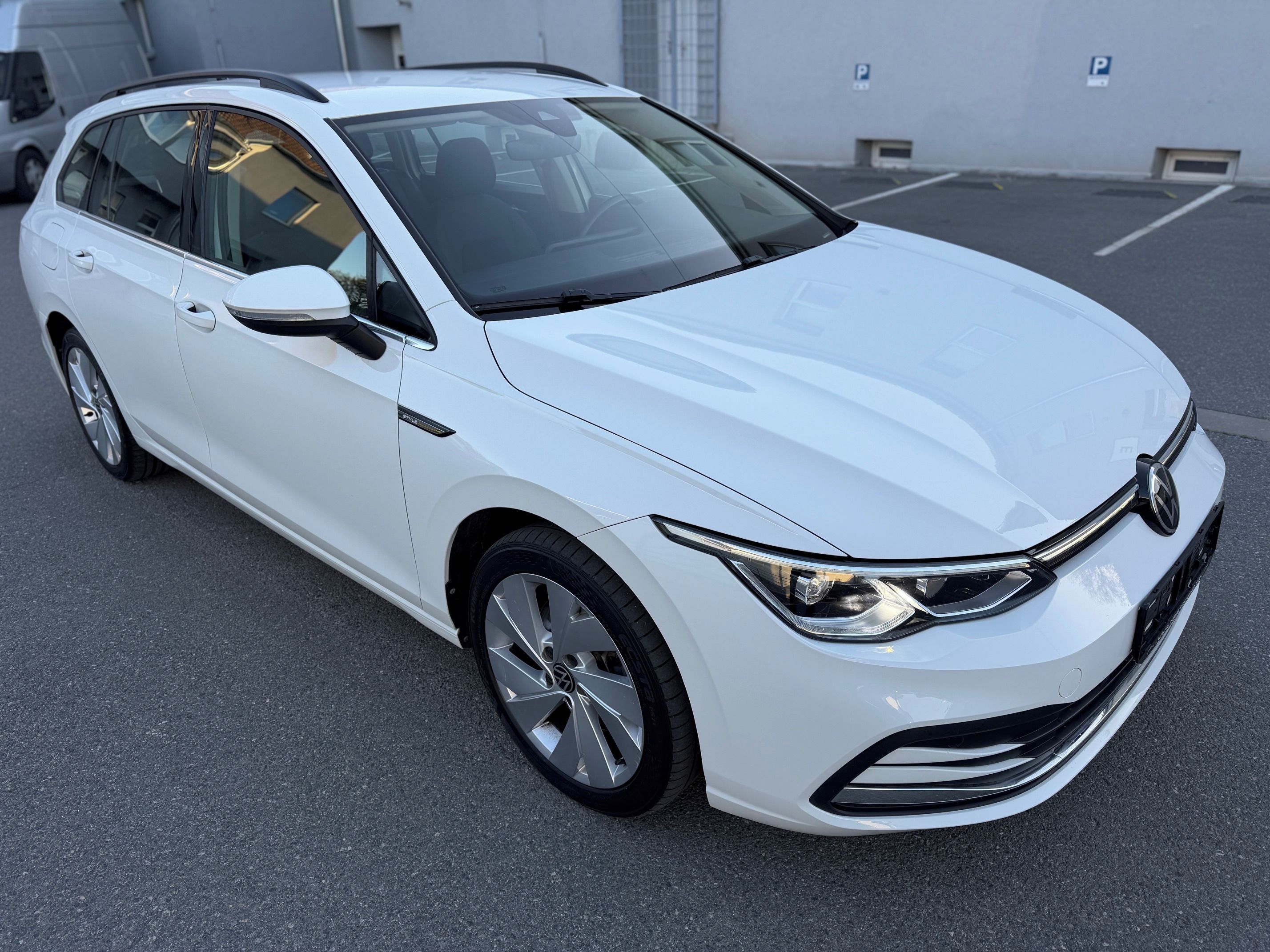 Volkswagen Golf, 110kw DSG STYLE odp.DPH