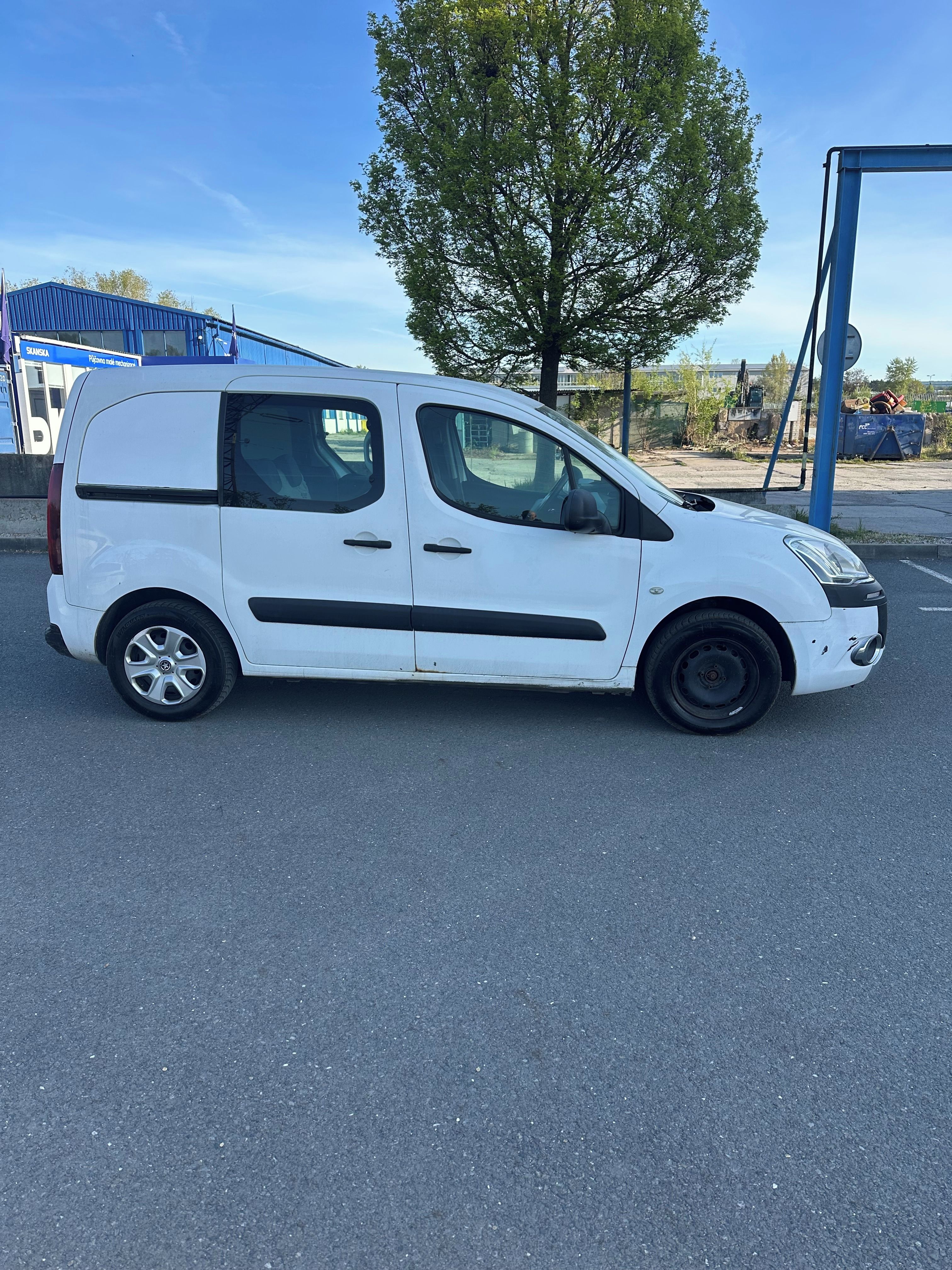 Citroën Berlingo, 1,6 diesel 55 kW - fotka 6