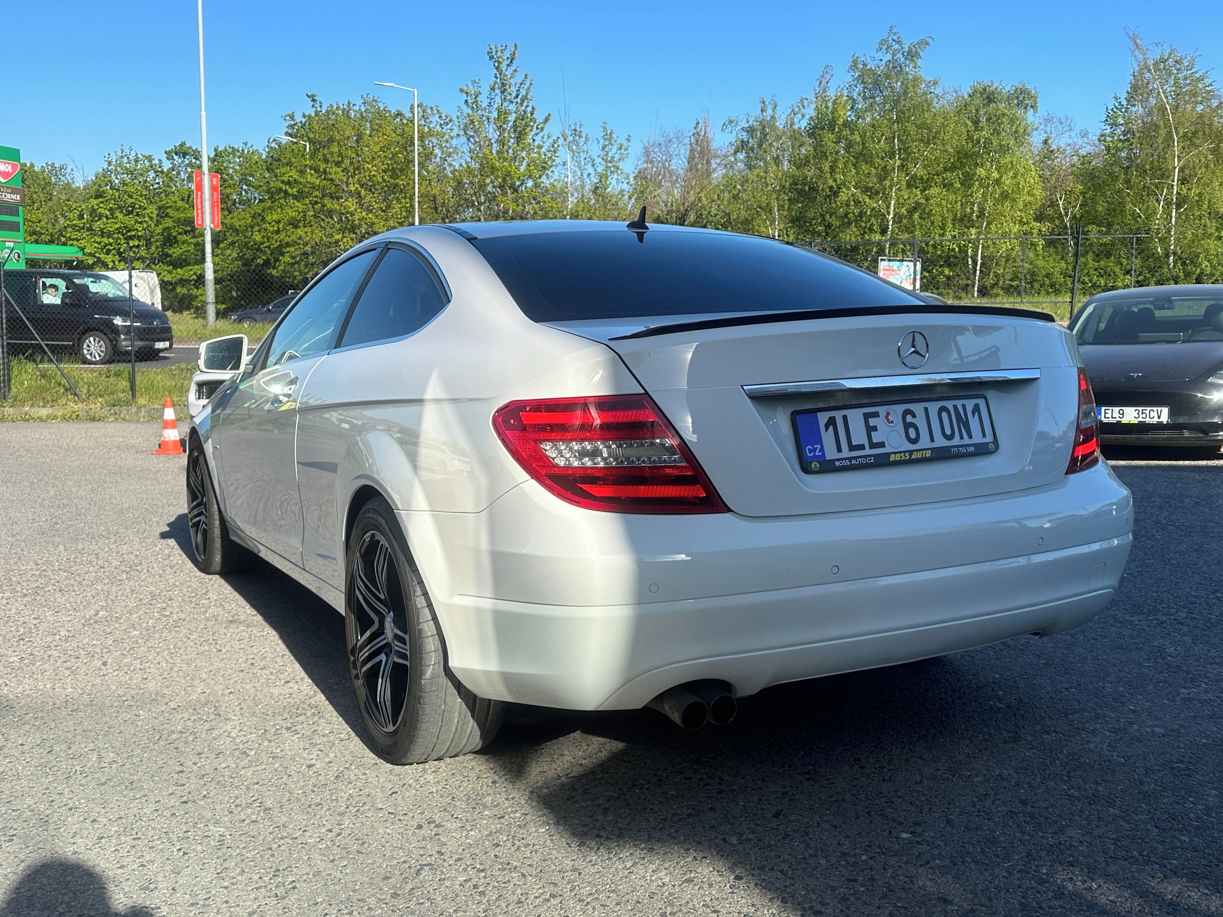 Mercedes-Benz Třídy C, Mercedes-Benz C 180 2011 - fotka 6