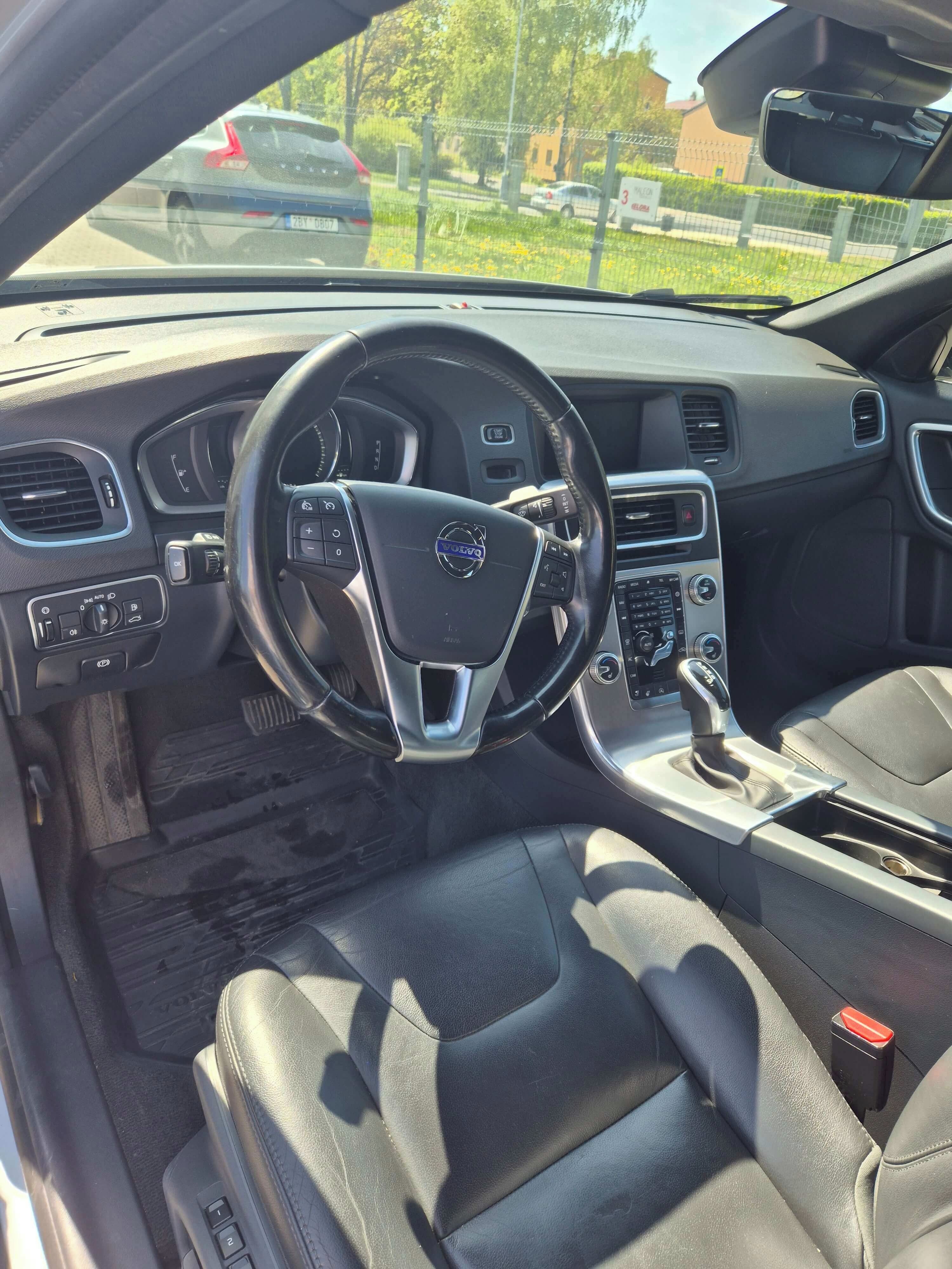 Volvo V60, Volvo V60 Cross Country 2.4 D - fotka 3