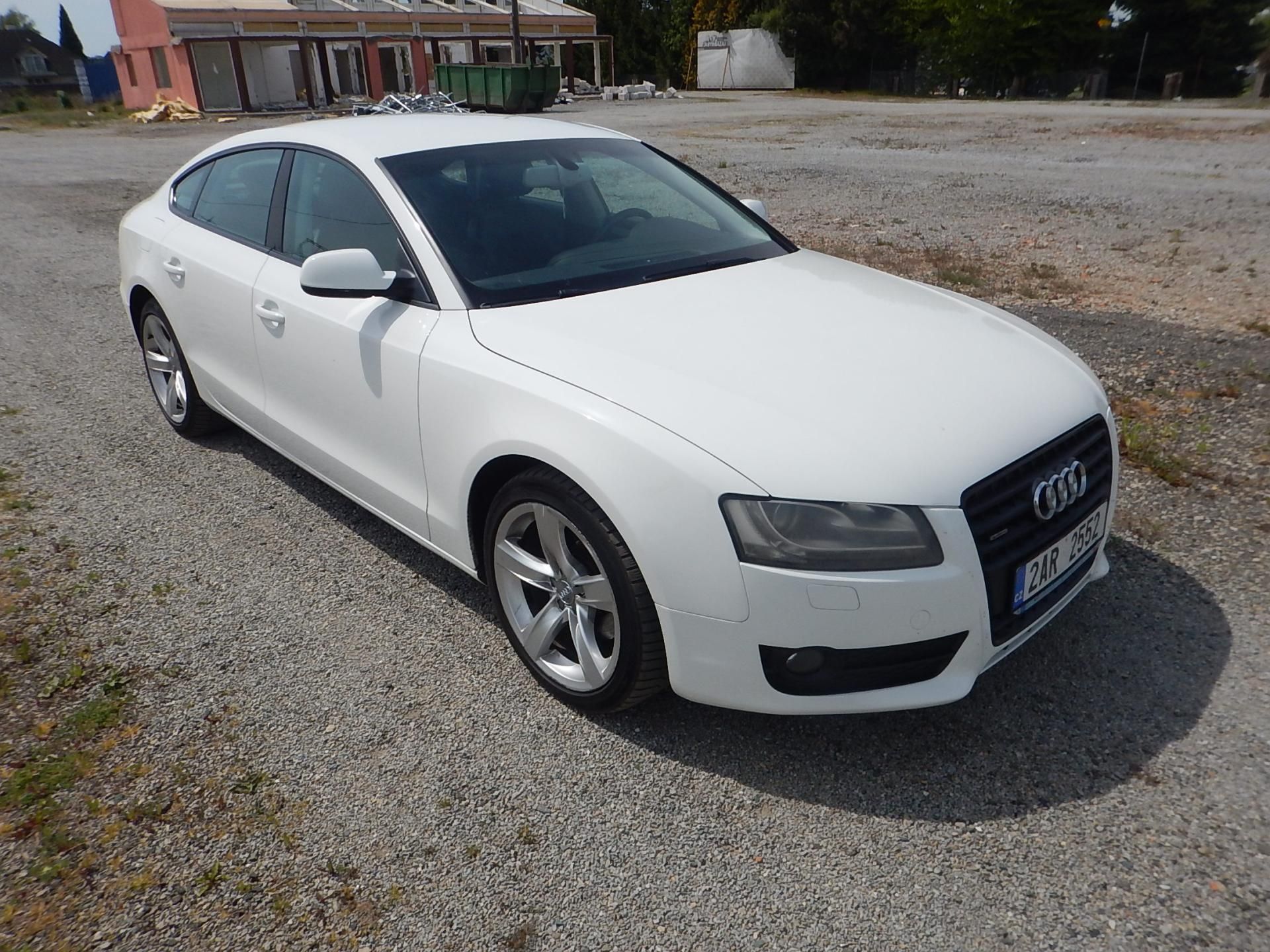 Audi A5, 2.0 TDI, MANUÁL, DIGIKLIMA - fotka 4