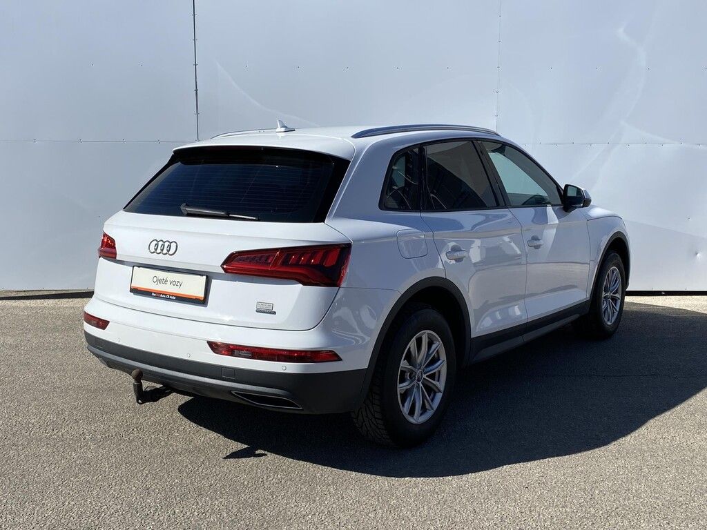 Audi Q5, 2,0 TDI 140 kW Quattro AT - fotka 2