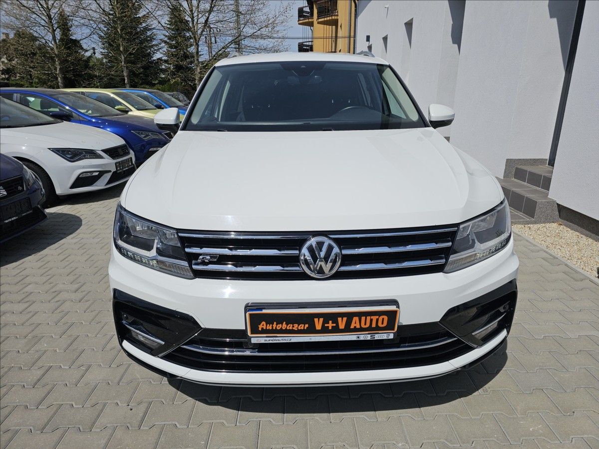 Volkswagen Tiguan, 2,0 TDi R LINE DSG OLSPACE 4X4 - fotka 2
