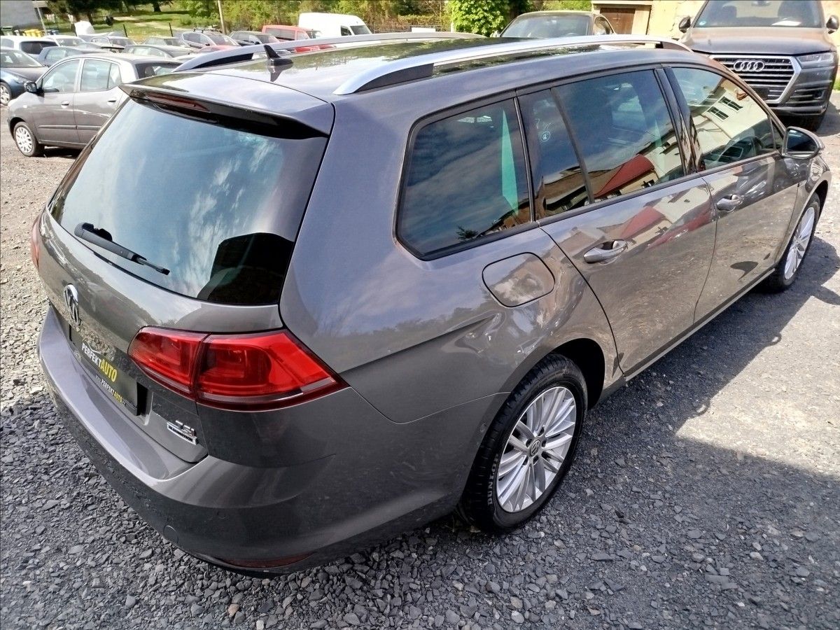 Volkswagen Golf, 1,4 TSi 90 kW, CUP - fotka 6
