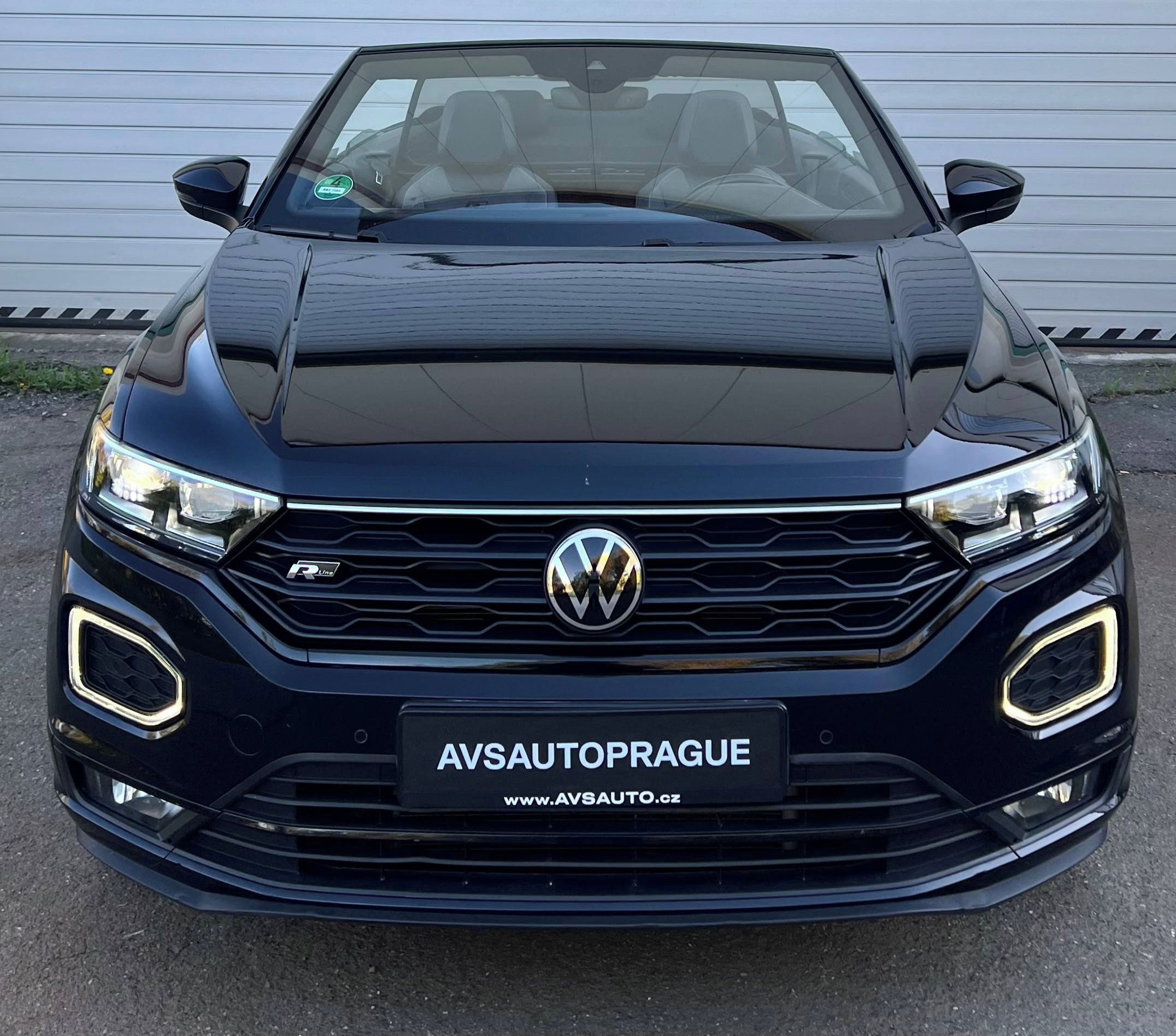 Volkswagen T-Roc, 1.5 TSI R-LINE CABRIOLET - fotka 2