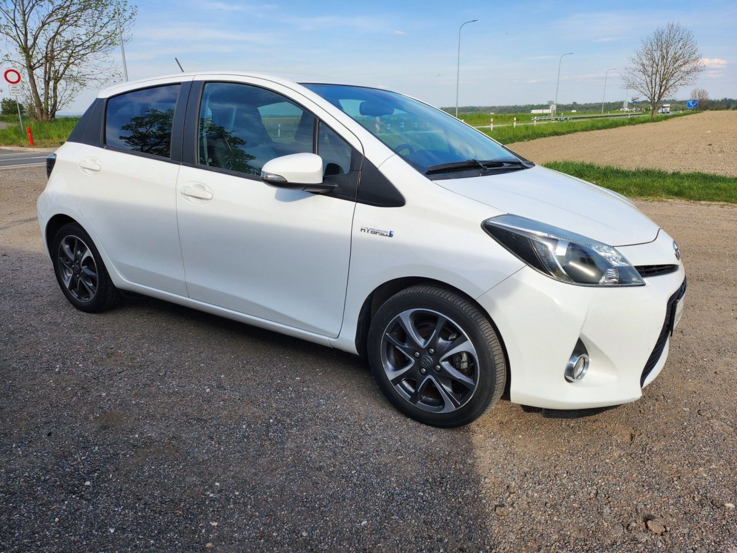 Toyota Yaris, 1.5 hybrid - fotka 3