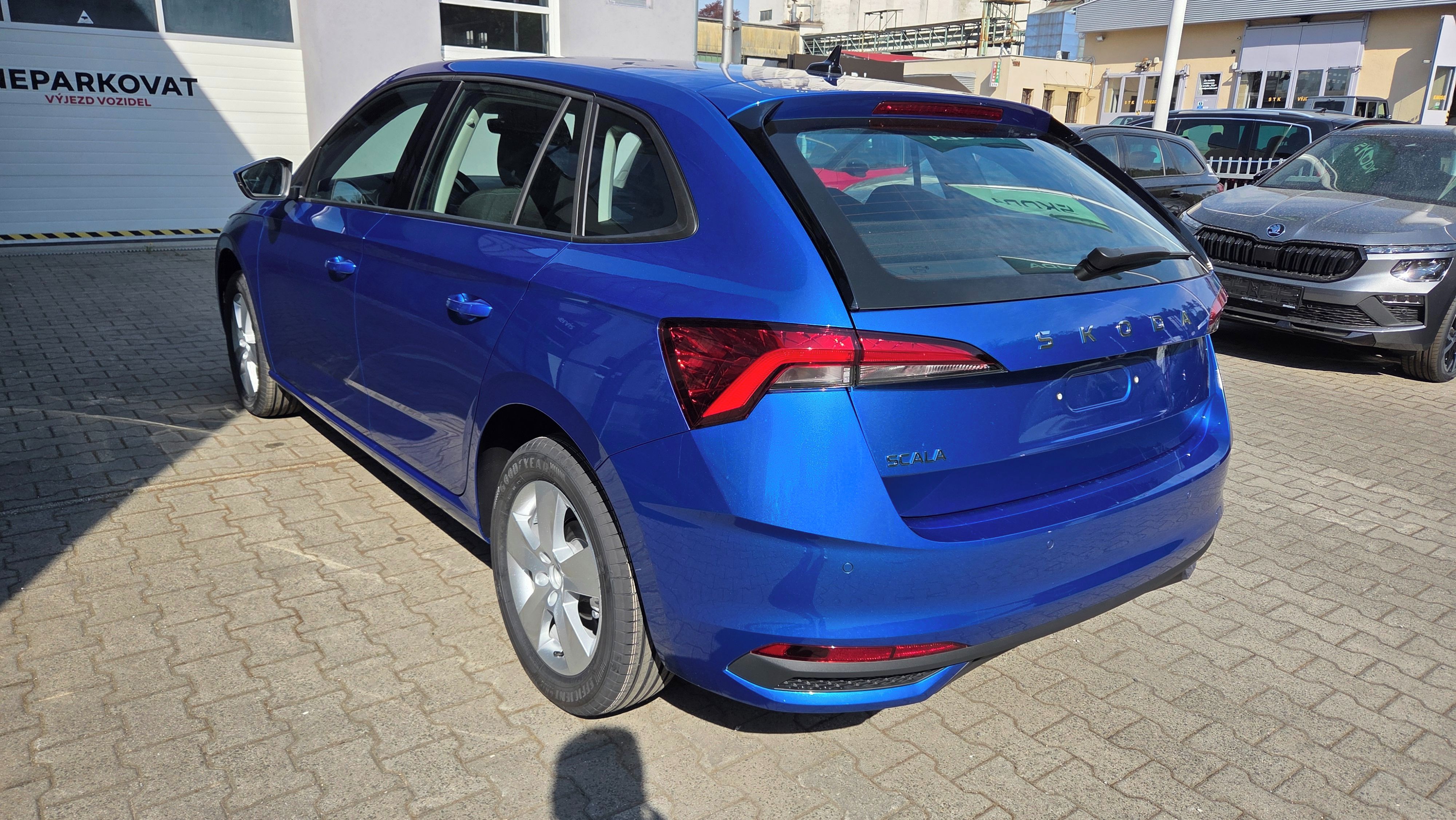 Škoda Scala, Classic 1,0 TSI 85 kW - fotka 4
