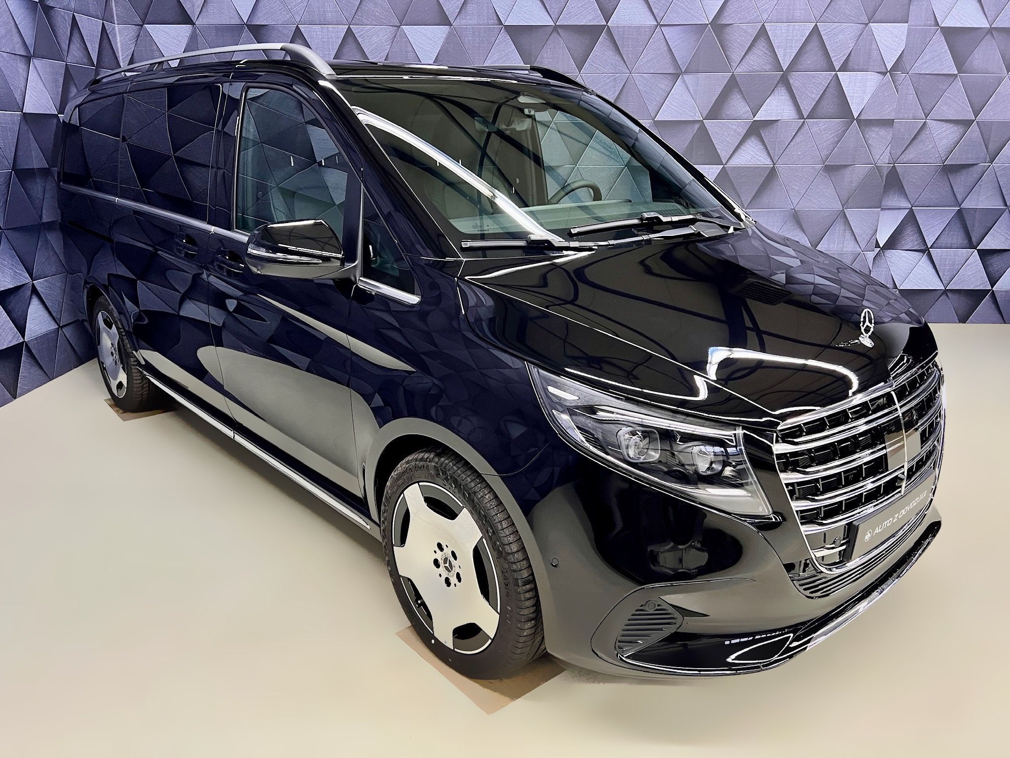 Mercedes-Benz Třídy V, 300d 4M AMG LUXURY, AIRMATIC - fotka 3