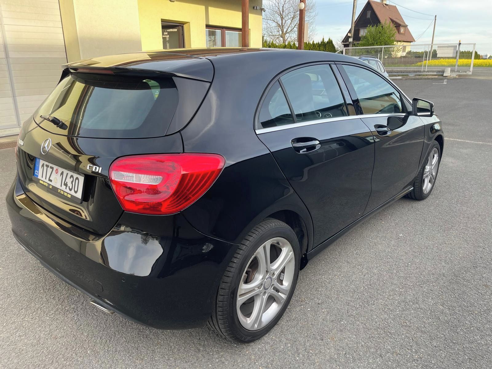 Mercedes-Benz Třídy A, 180CDI_80kW_AUT.KLIMA - fotka 6