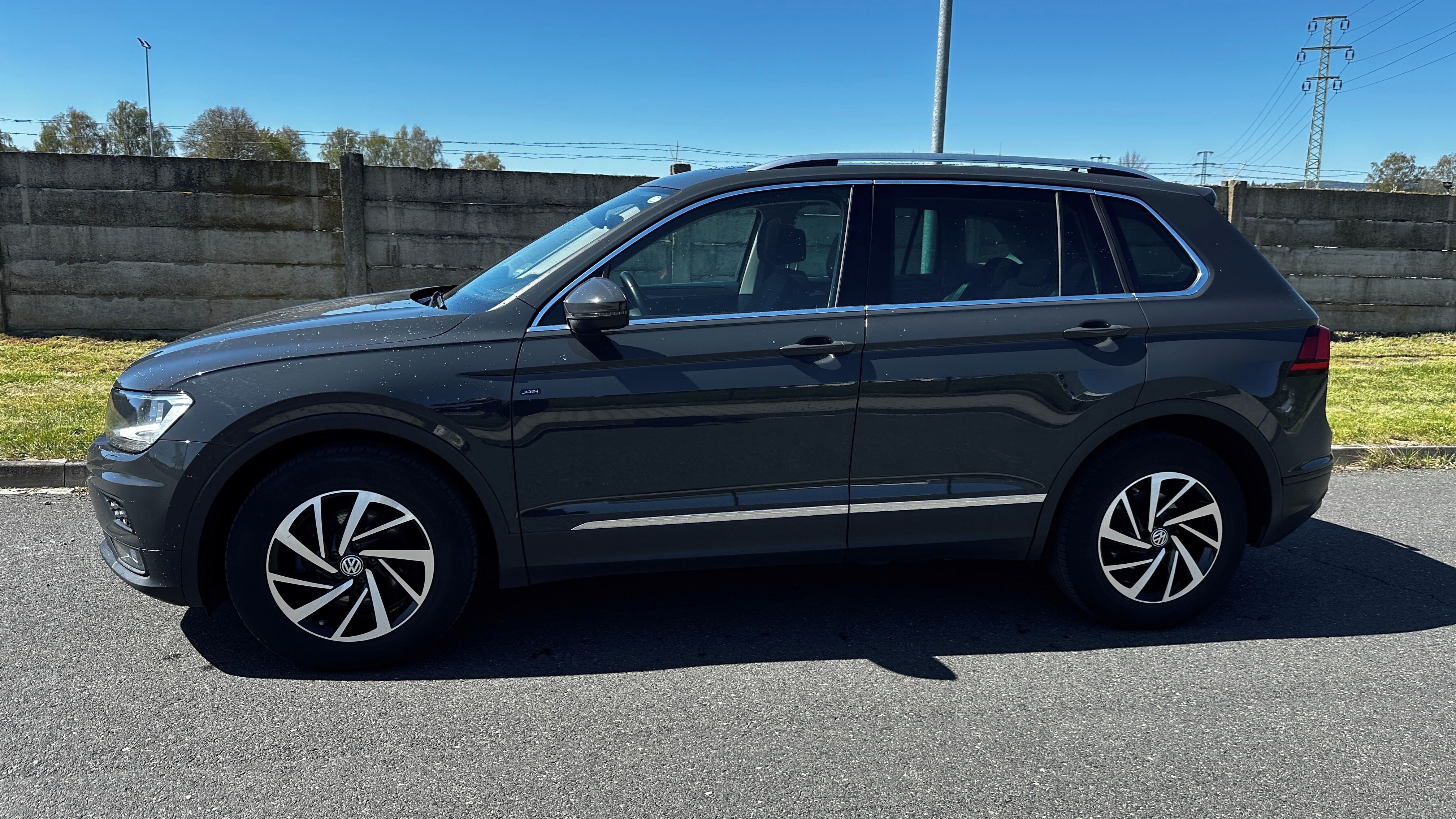 Volkswagen Tiguan, 2.0 TDI pano, NAV, tažné - fotka 2