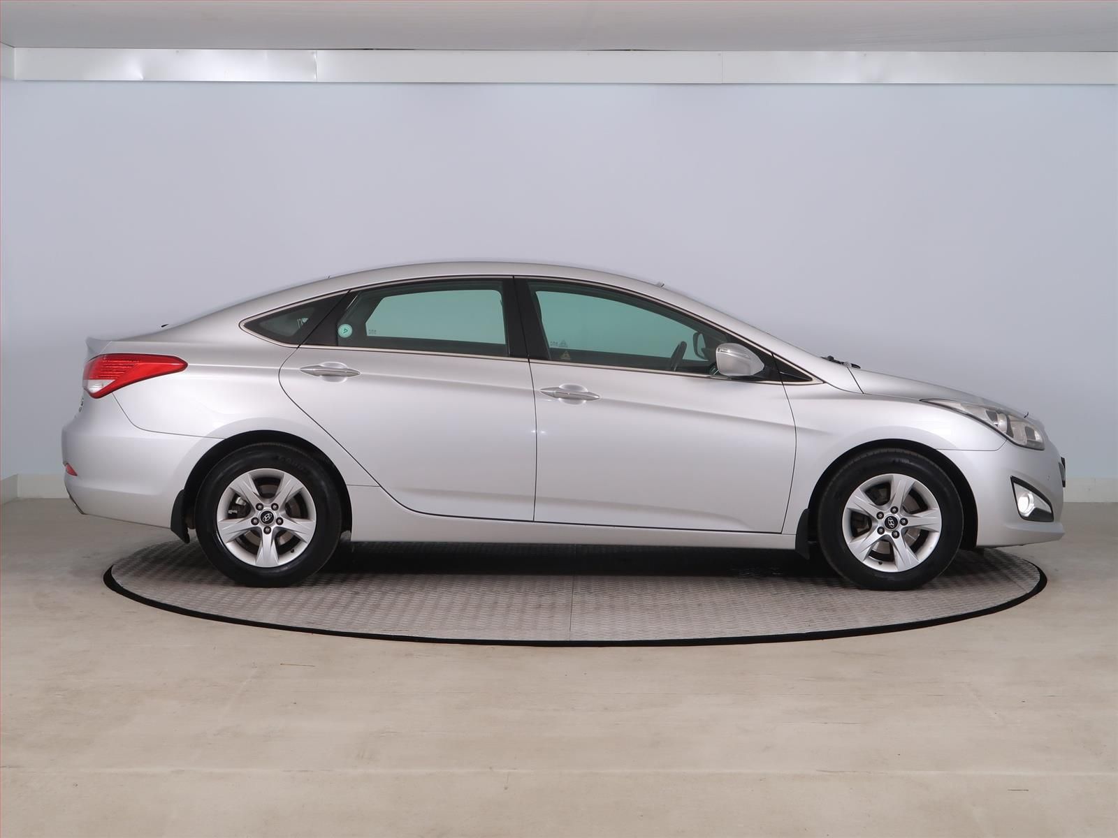 Hyundai i40, 1.7 CRDi, Automatická klima - fotka 6