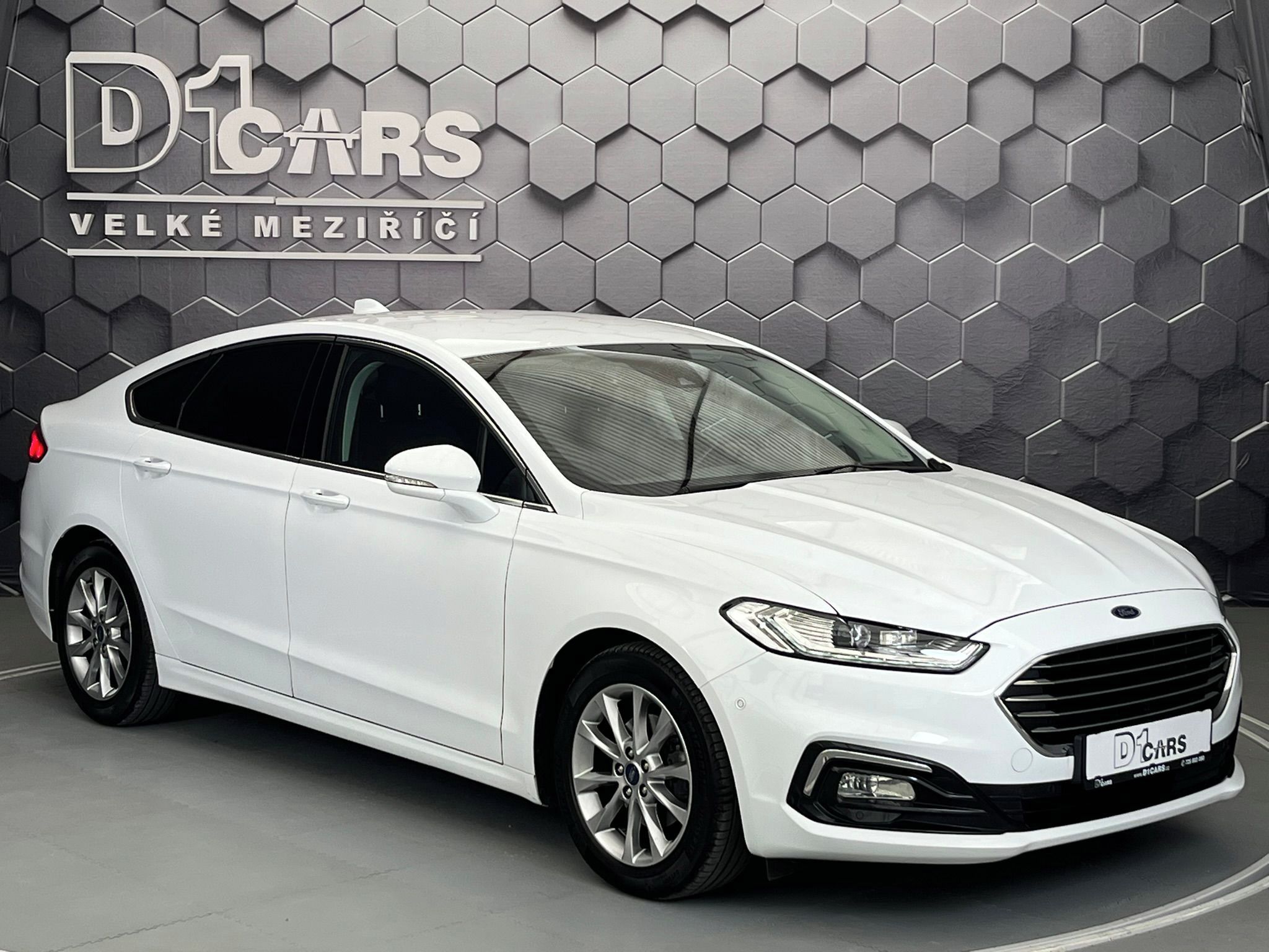 Ford Mondeo, 2,0 Titanium LED Dynamic - fotka 6