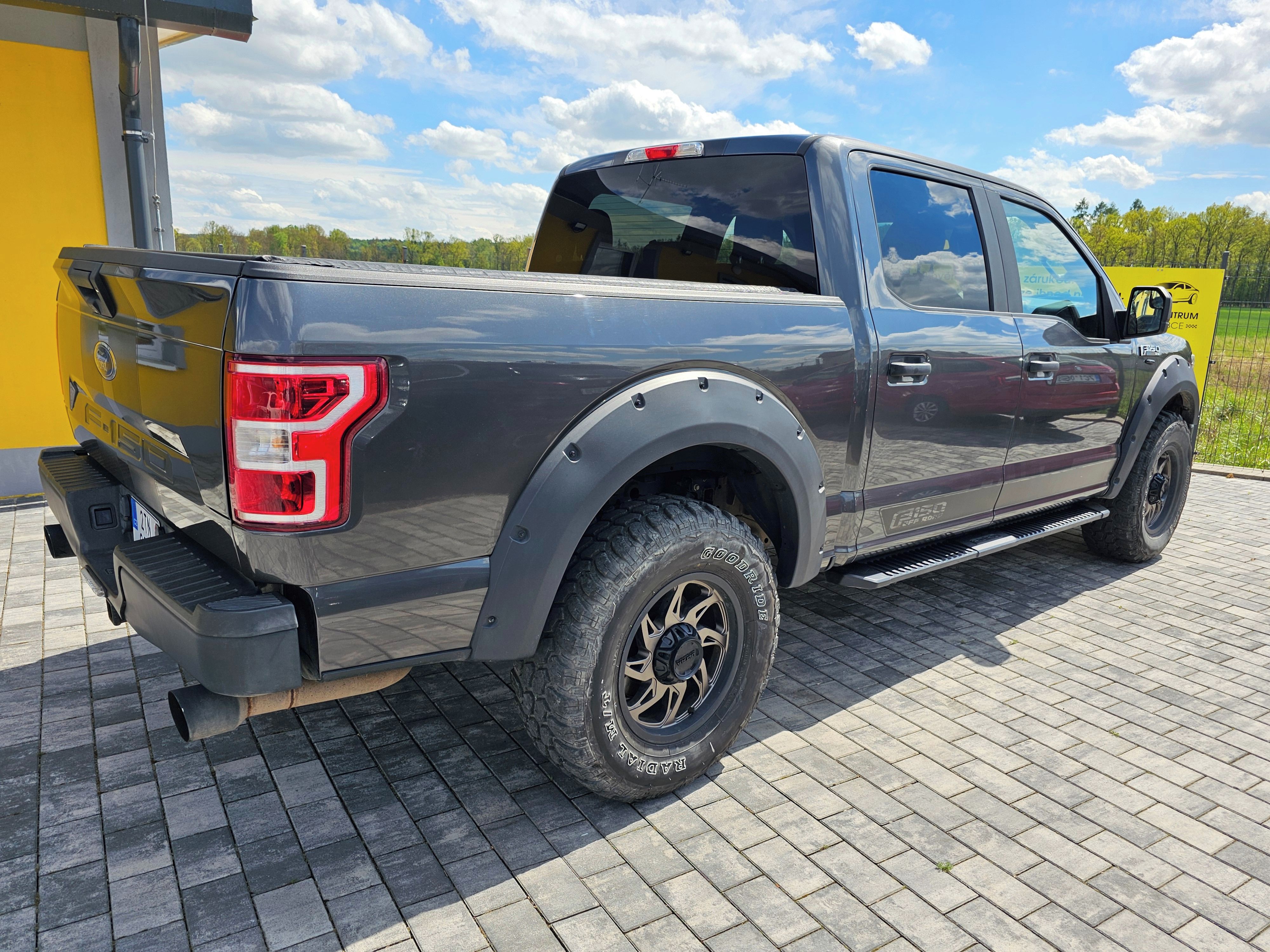 Ford F-150, 5.0 295 KW SuperCrew - fotka 5