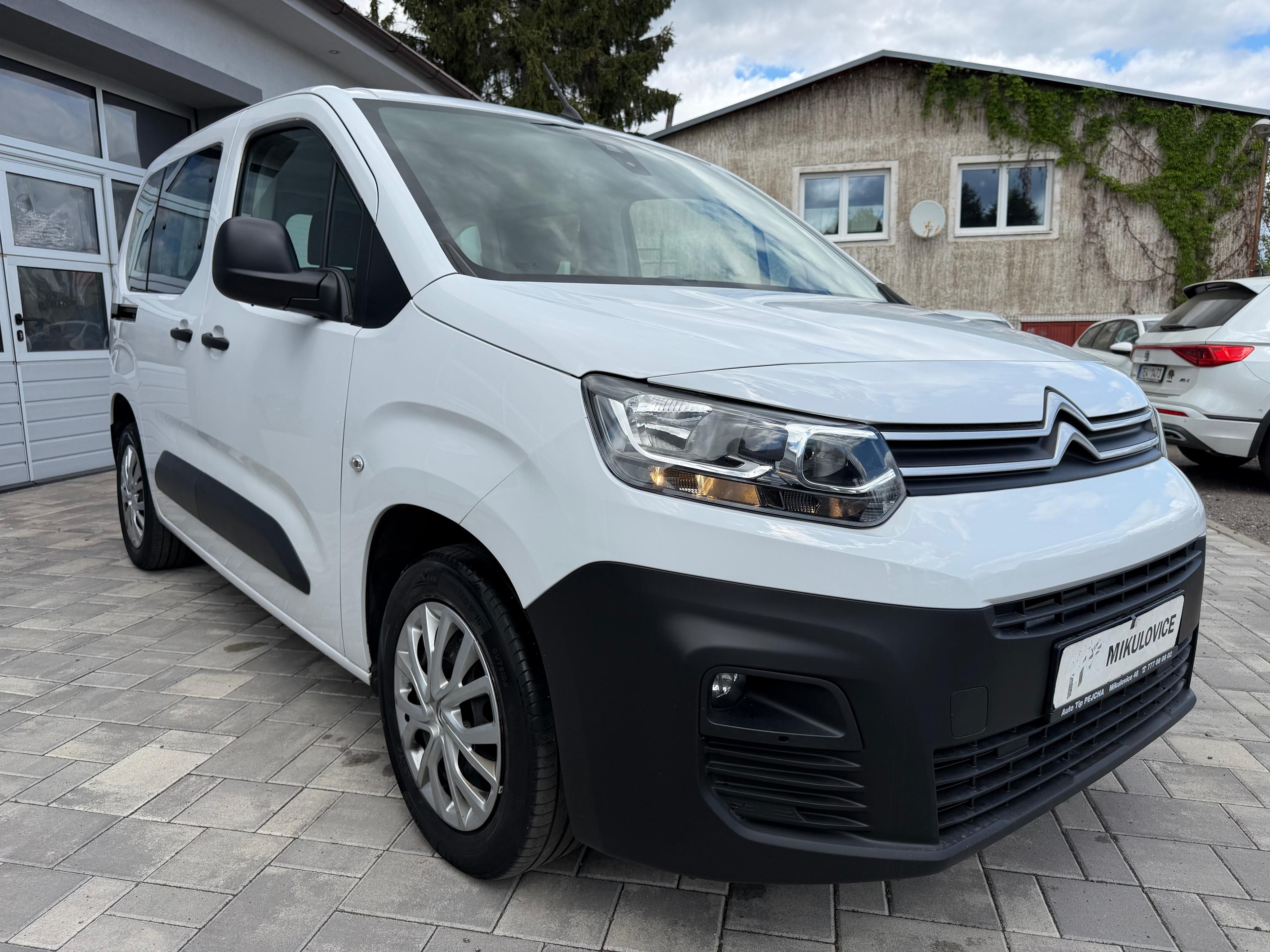 Citroën Berlingo, 1.2 PT 110 LIVE PACK 1.maj ČR - fotka 4
