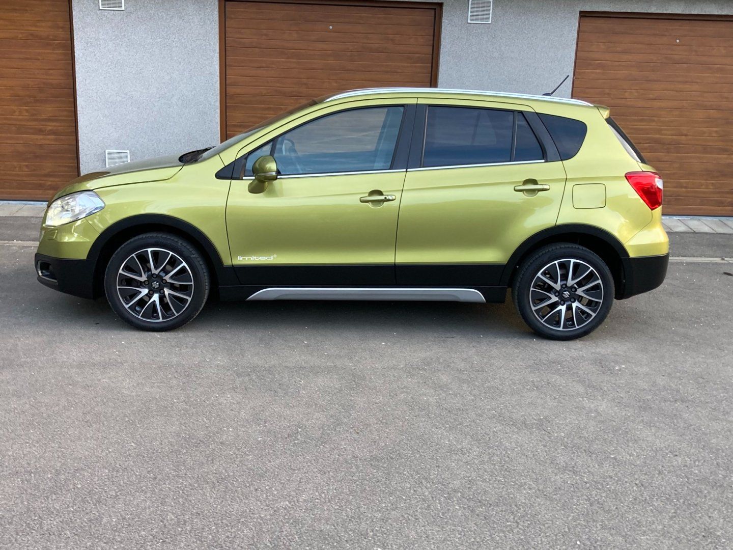 Suzuki SX4 S-Cross, 1,6 88kW Limited+  servisní k. - fotka 6