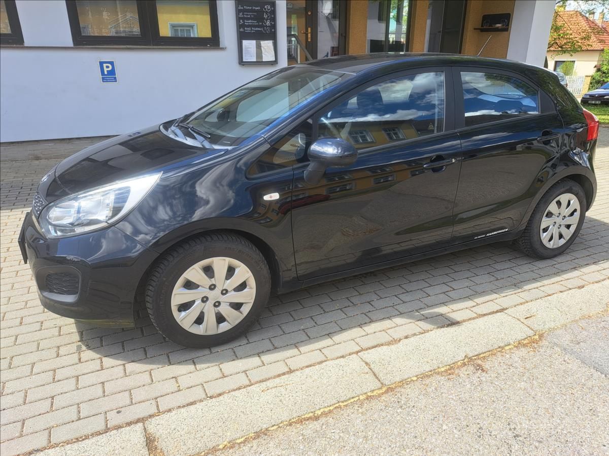 Kia Rio, 1,3 i - fotka 4