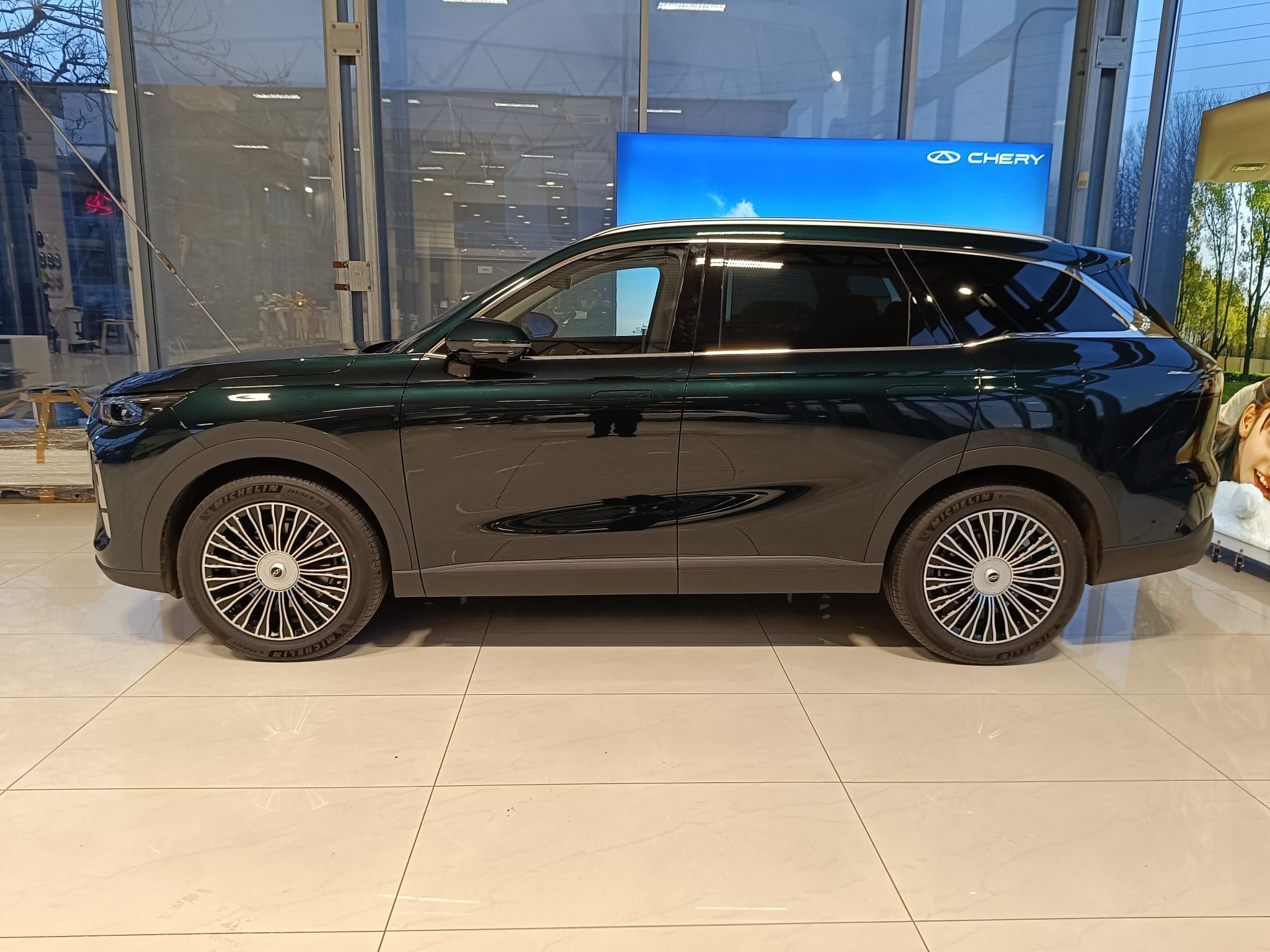 Chery Tiggo 9 PHEV, UNIQUE 1.5 TGDI PHEV - fotka 4