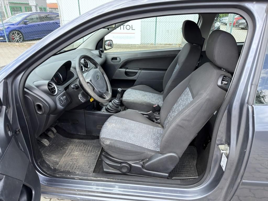 Ford Fiesta, 1.3i 51 kW - fotka 6