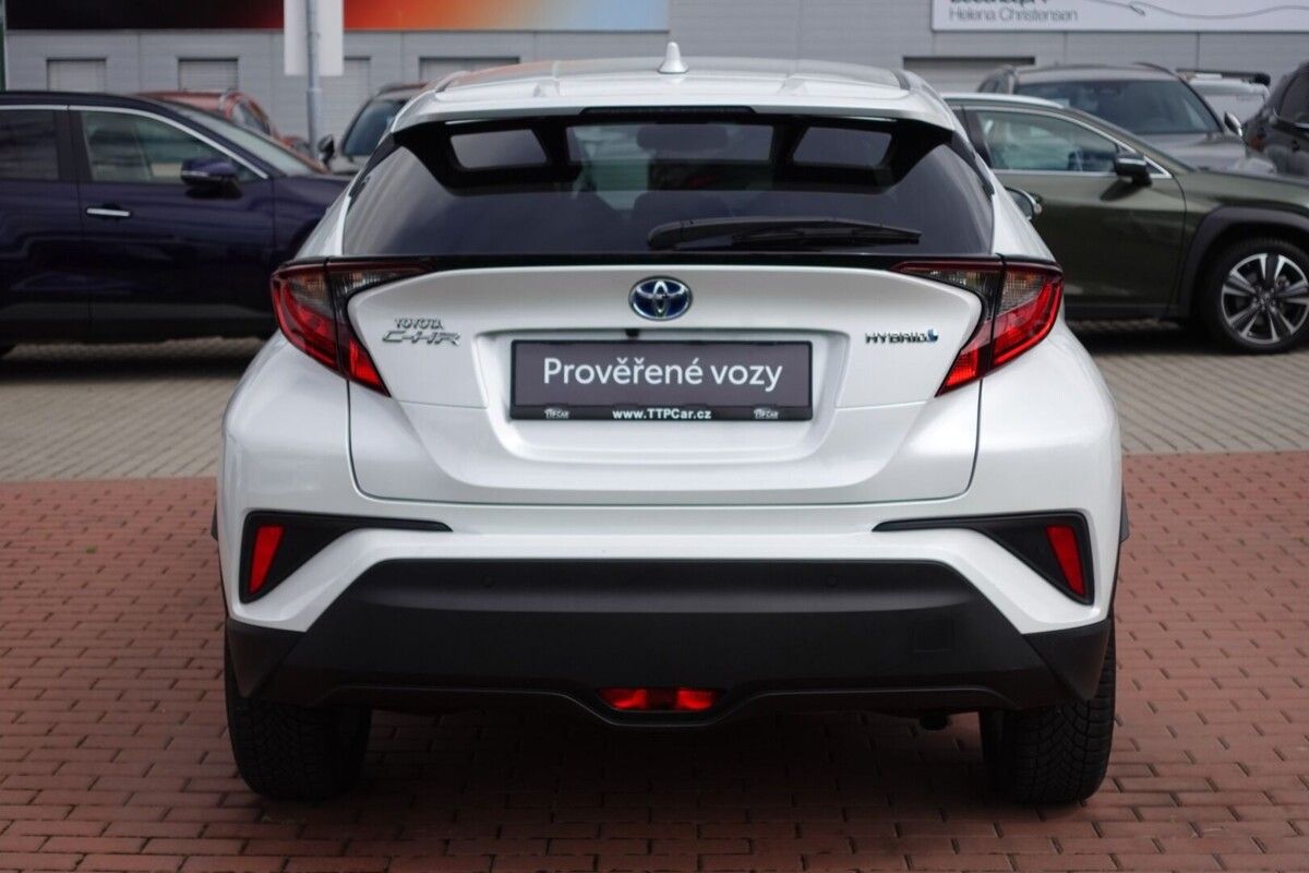Toyota C-HR, 1,8 HEV Style - fotka 5