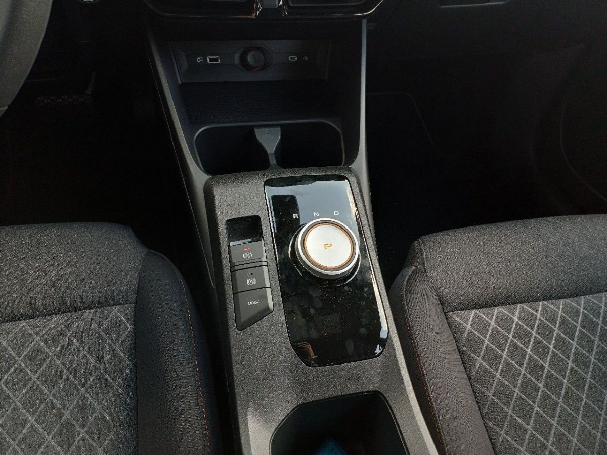 MG MG3, Hybrid+ Emotion 143 kW FWD 3AT - fotka 5