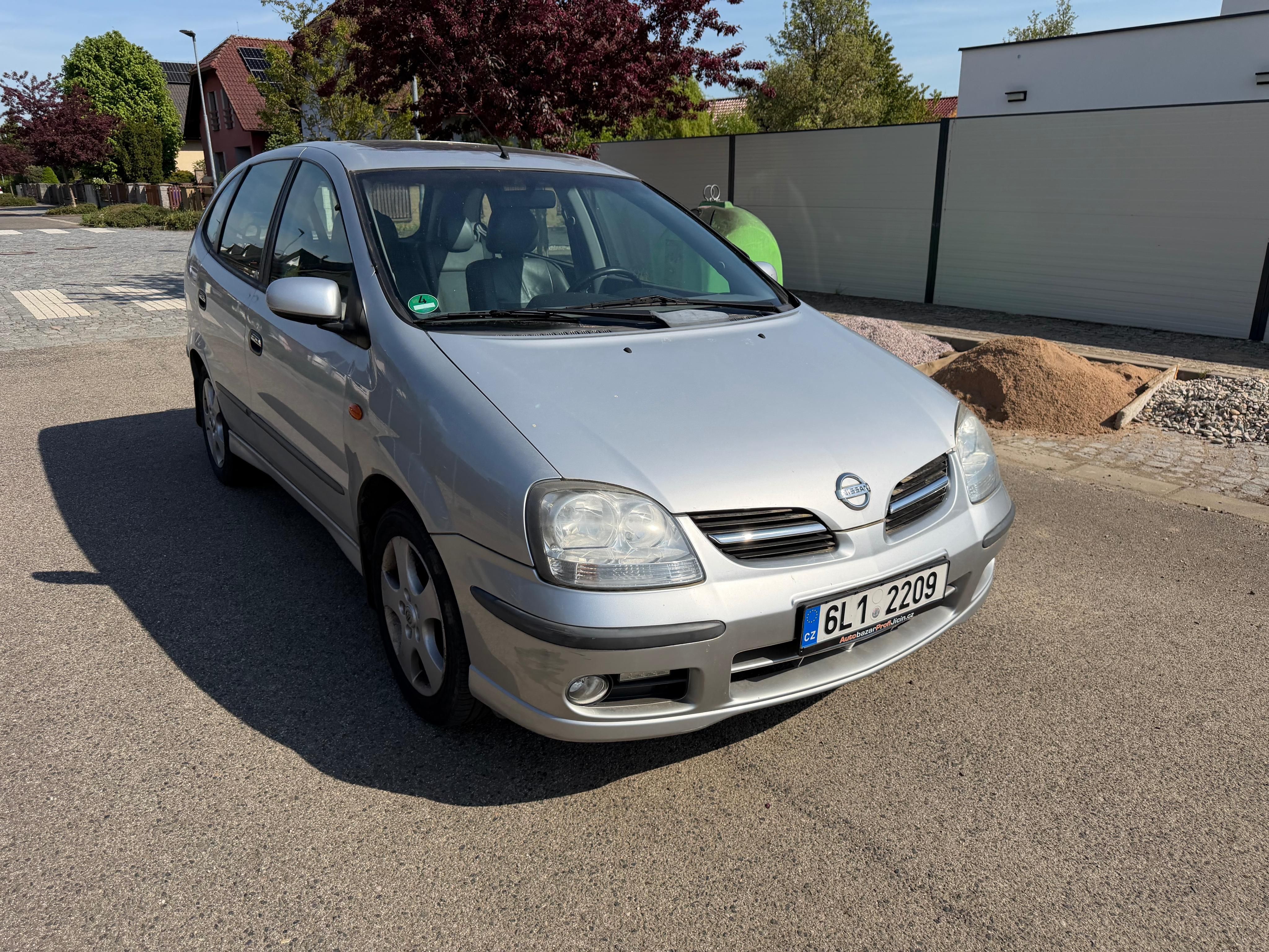 Nissan Almera Tino, 1,8i automat ,tažné ,serviska - fotka 3