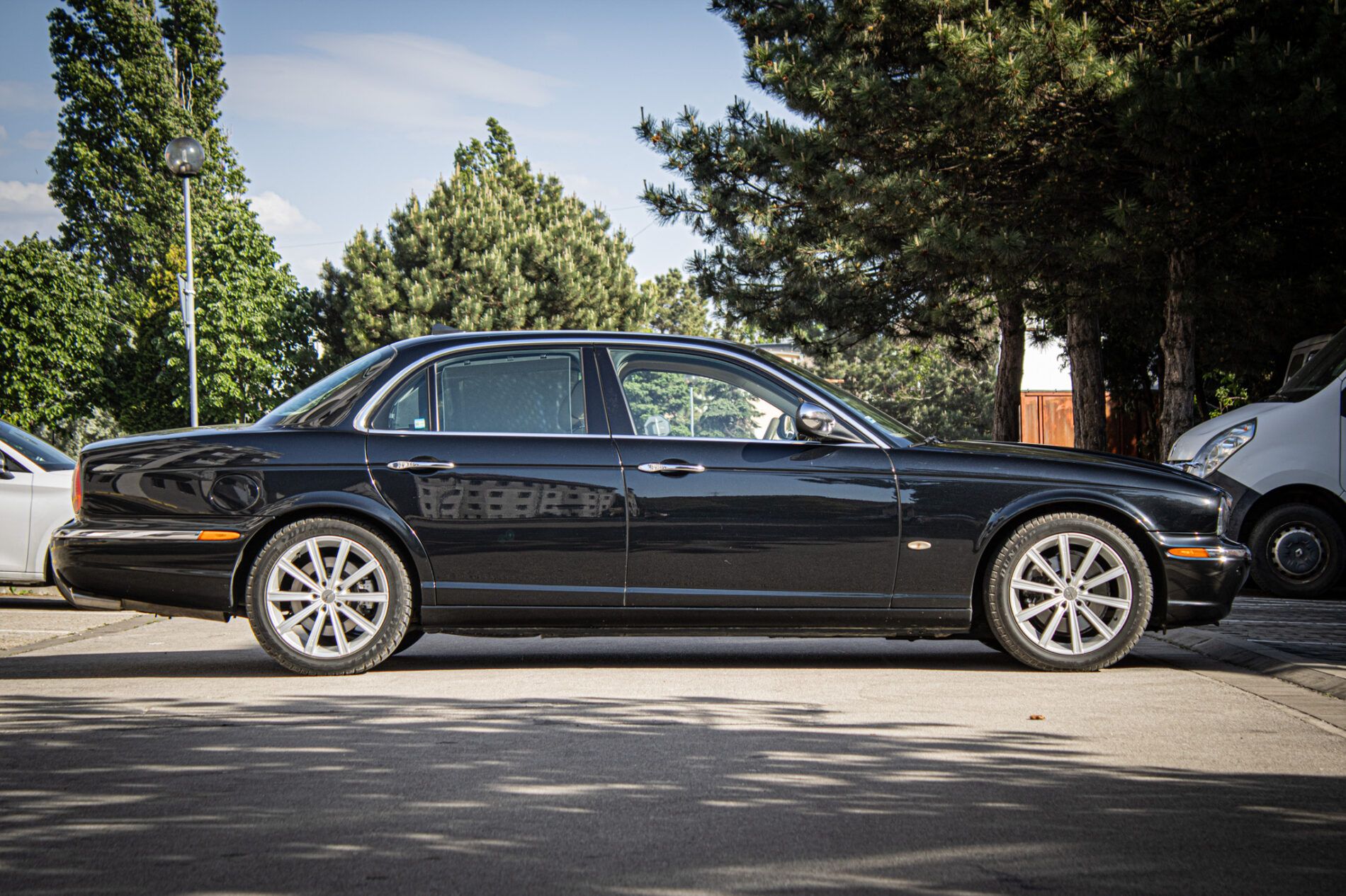 Jaguar XJ - fotka 4