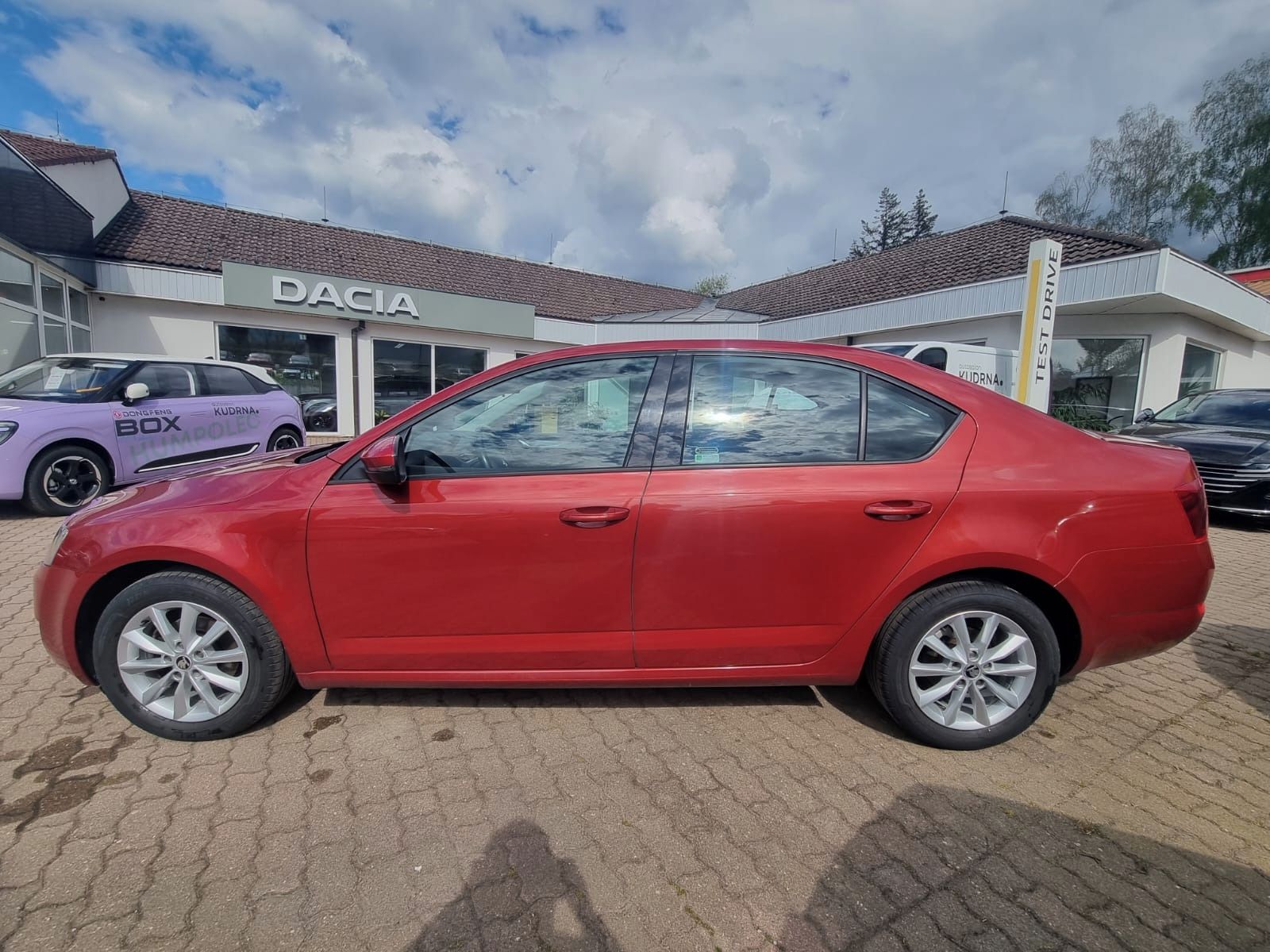 Škoda Octavia, 1.2 TSI 81kW Ambition Fresh - fotka 4